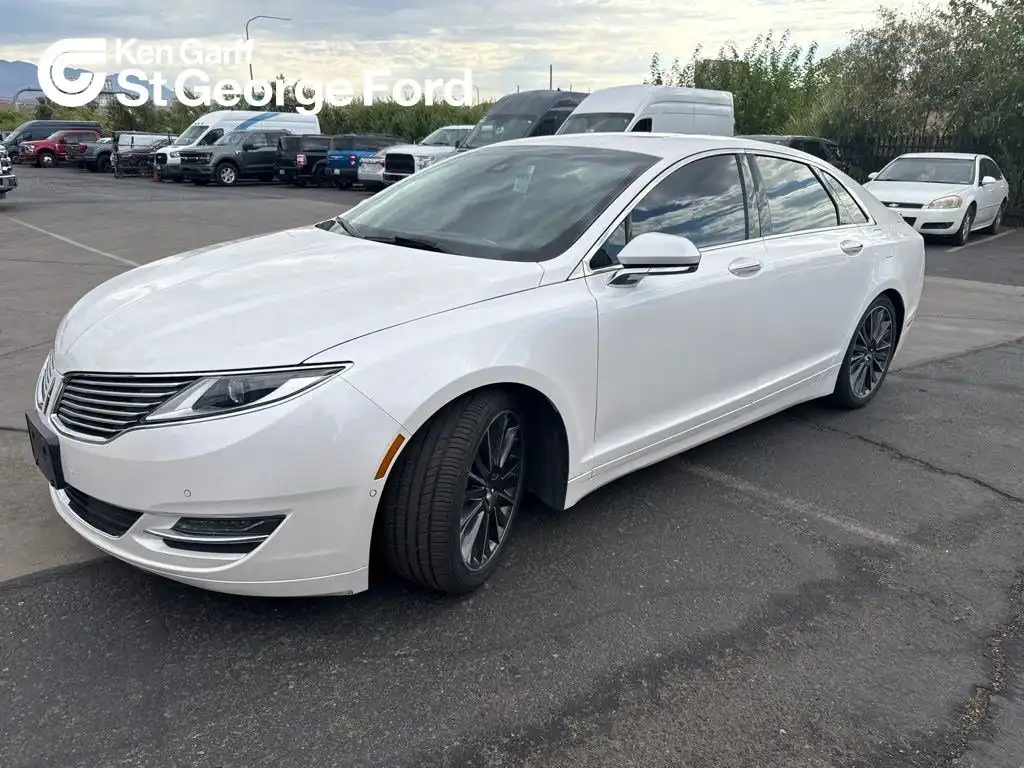 2016 Lincoln MKZ Hybrid's photo