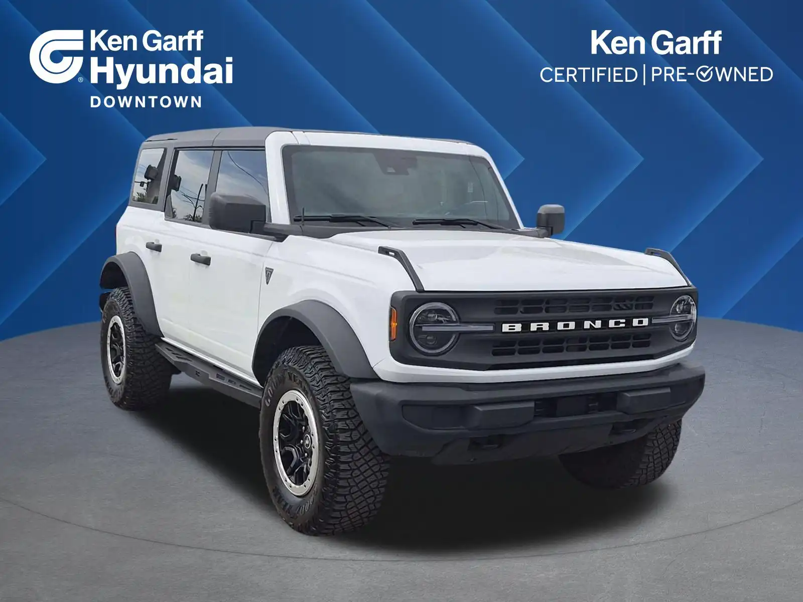 2023 Ford Bronco Base 4WD Advanced's photo