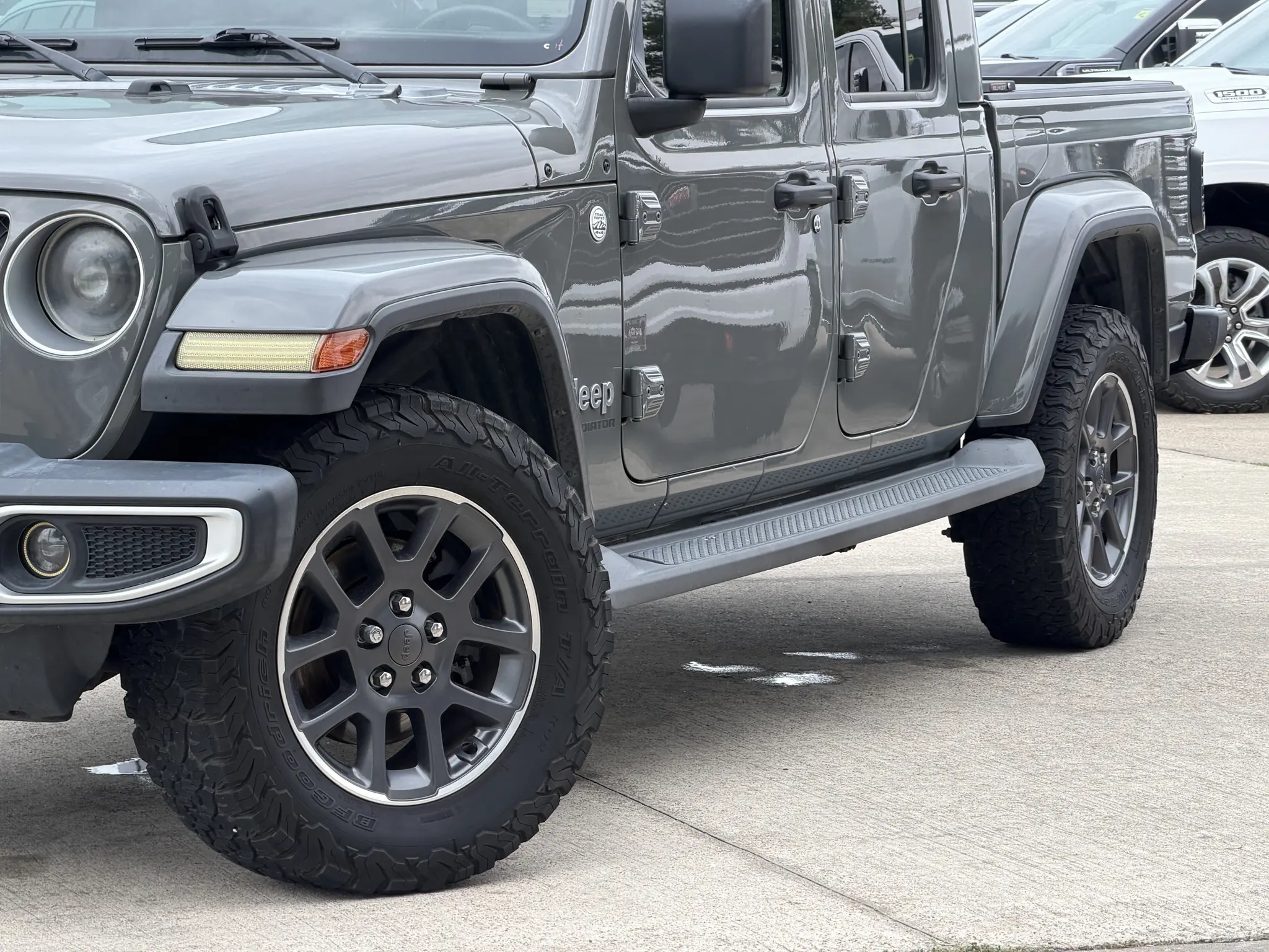 2021 Jeep Gladiator Overland photo 3