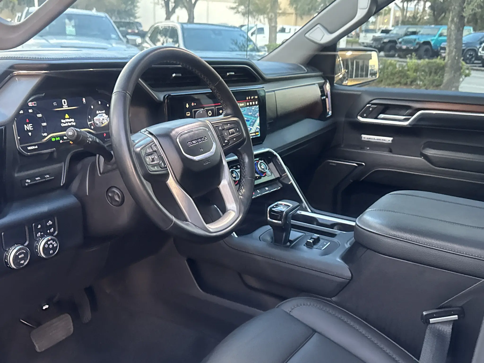 2024 GMC Sierra Denali 2WD Crew Cab Short Box photo 4
