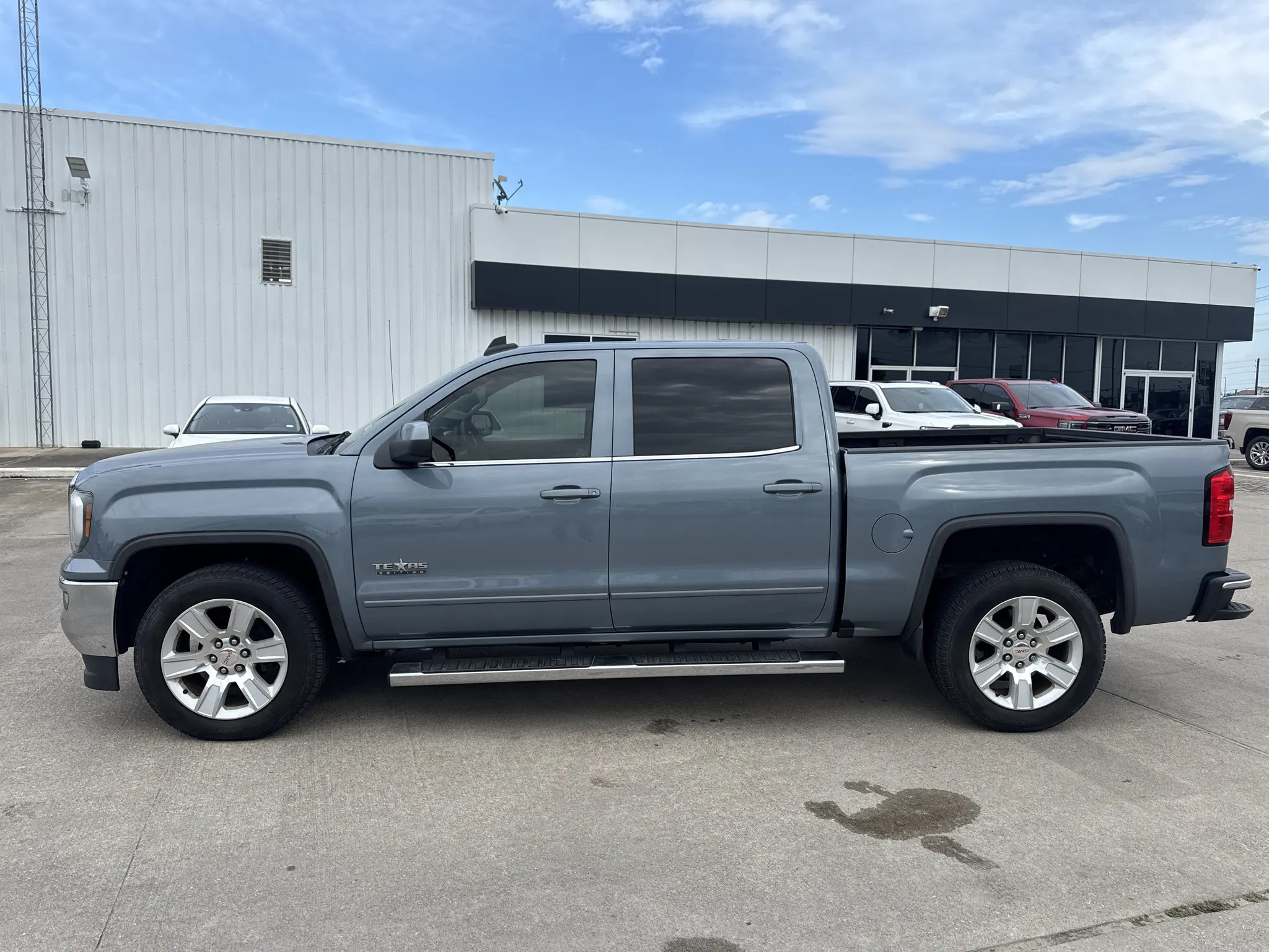 2016 GMC Sierra SLE 2WD Crew Cab Short Box photo 5