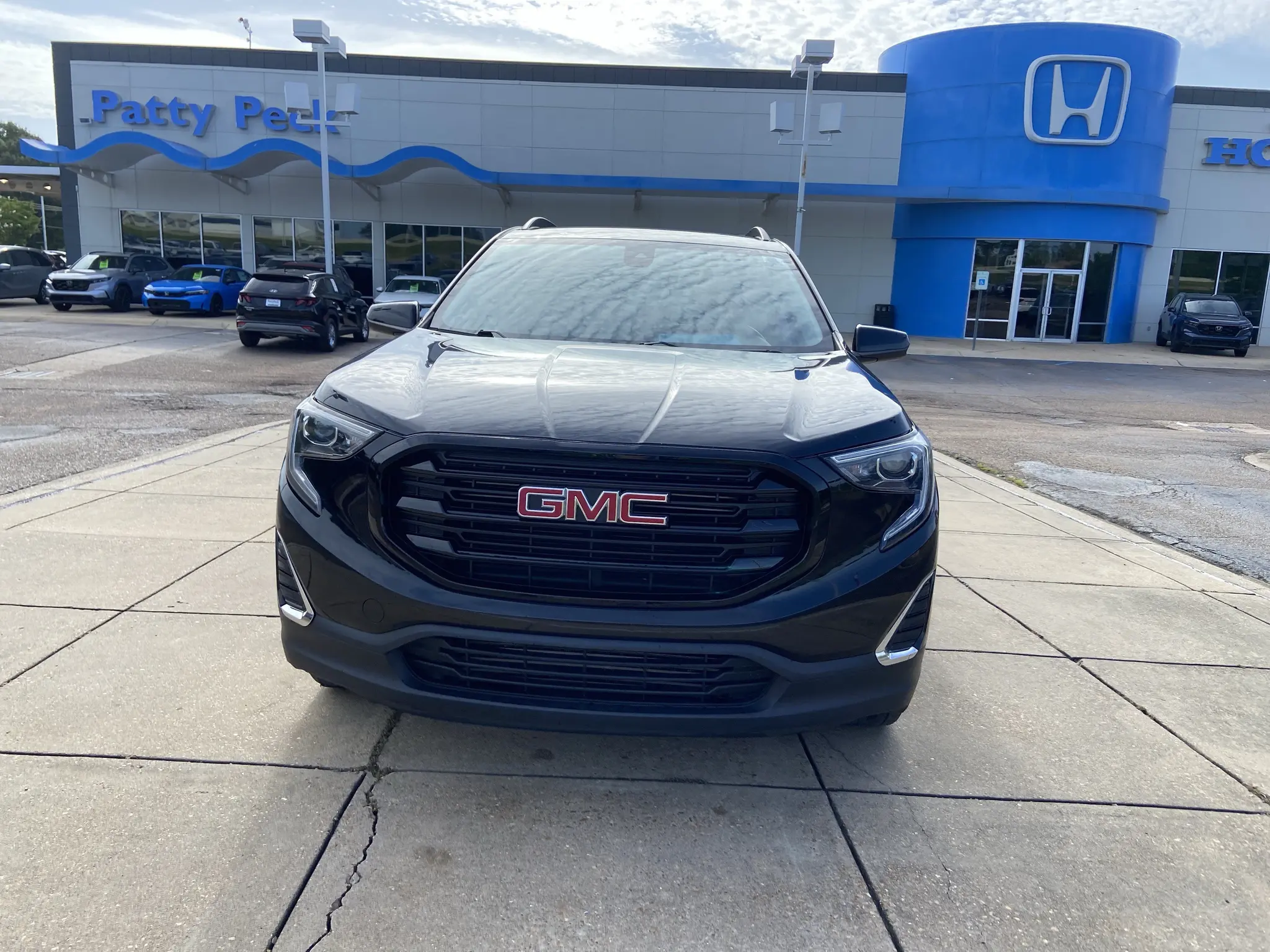2021 GMC Terrain SLE FWD photo 3