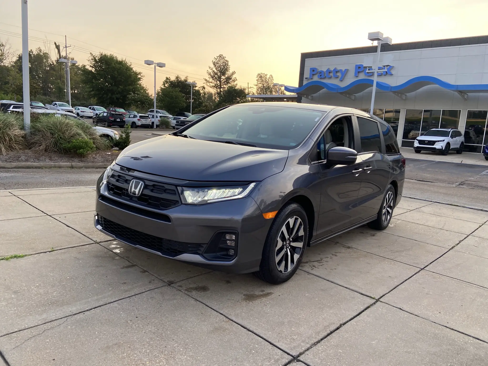 2027 Honda Odyssey EX-L photo 4