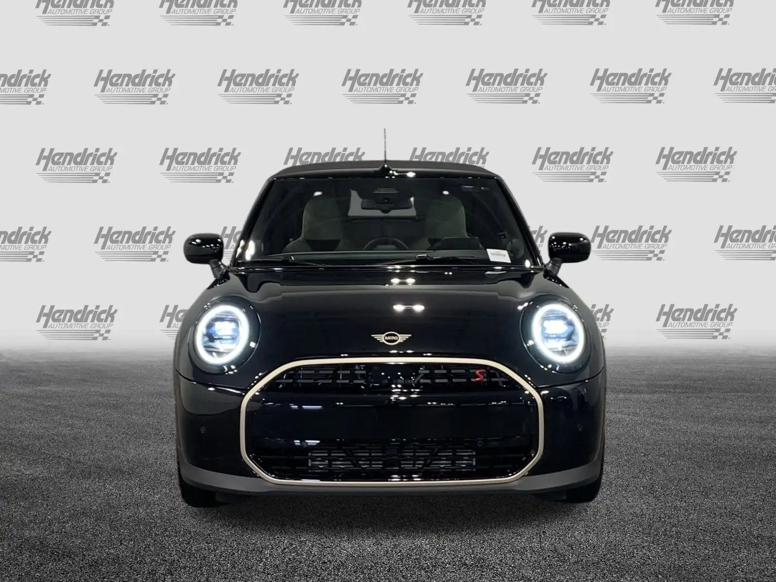 2026 MINI Convertible Cooper S's photo