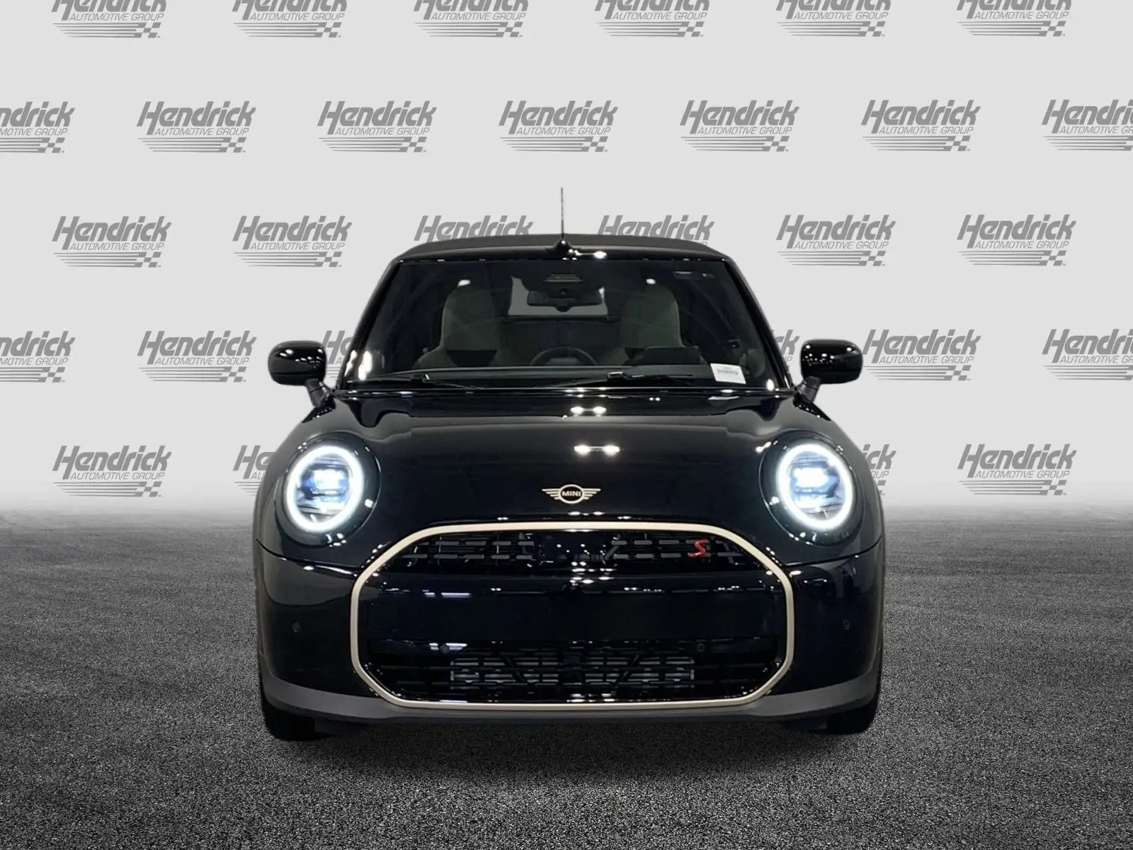 2026 MINI Convertible Cooper S's photo