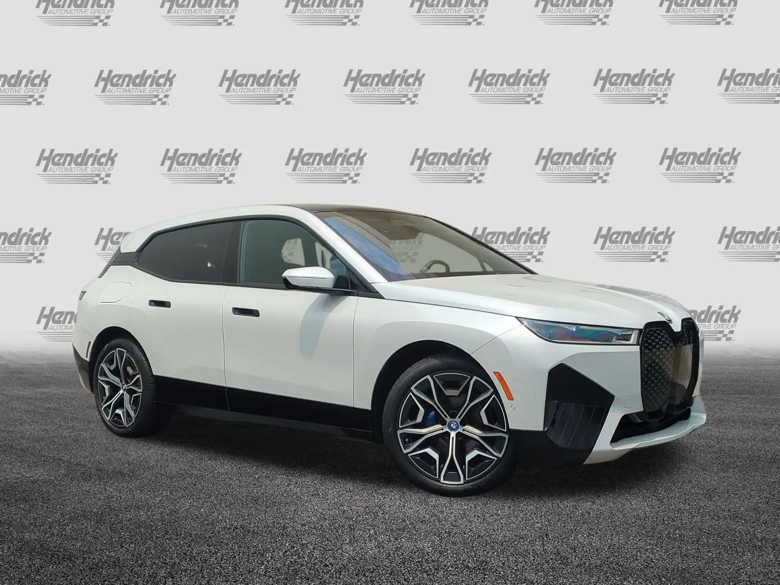 2024 BMW iX xDrive50's photo