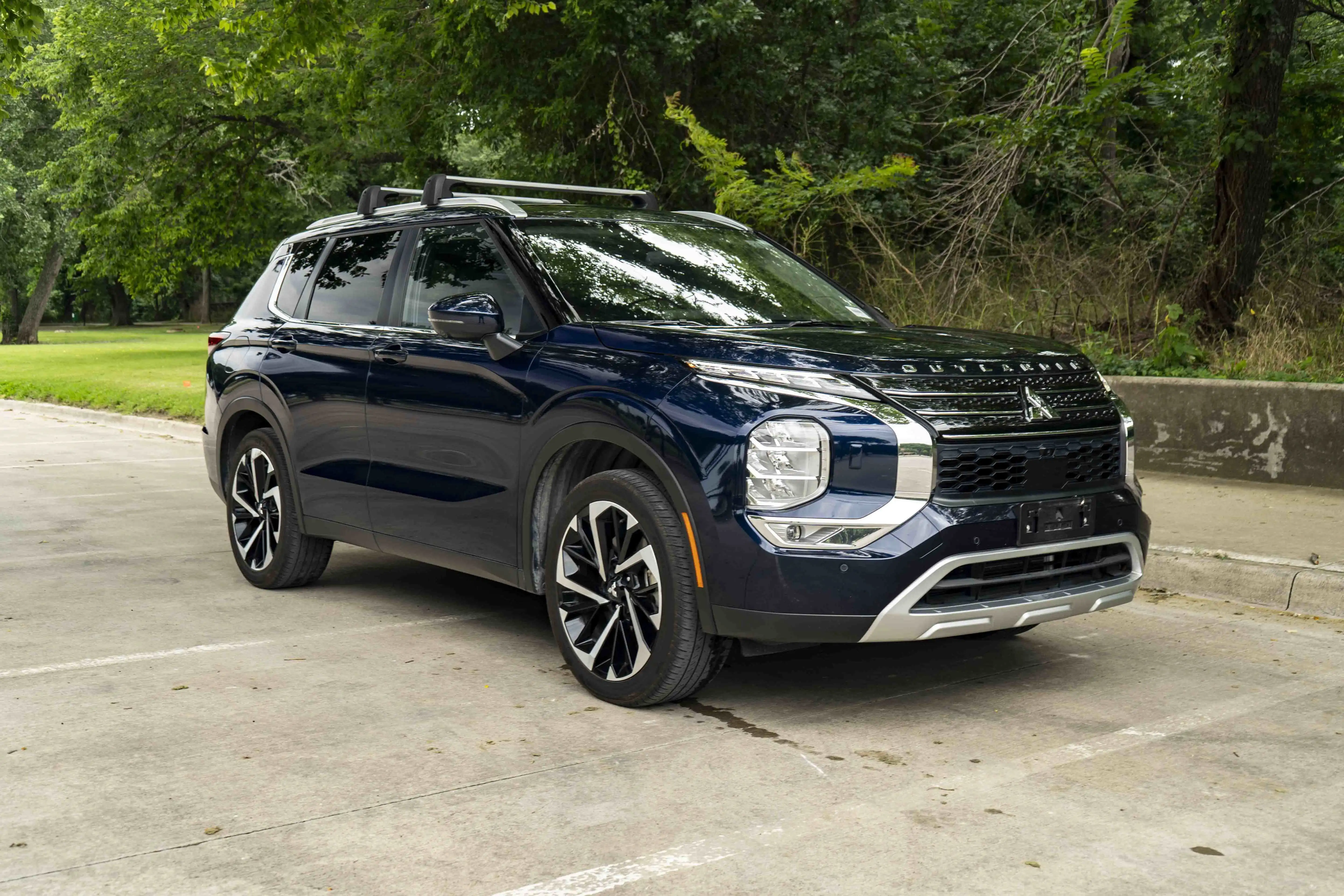 2024 Mitsubishi Outlander SE S-AWC's photo
