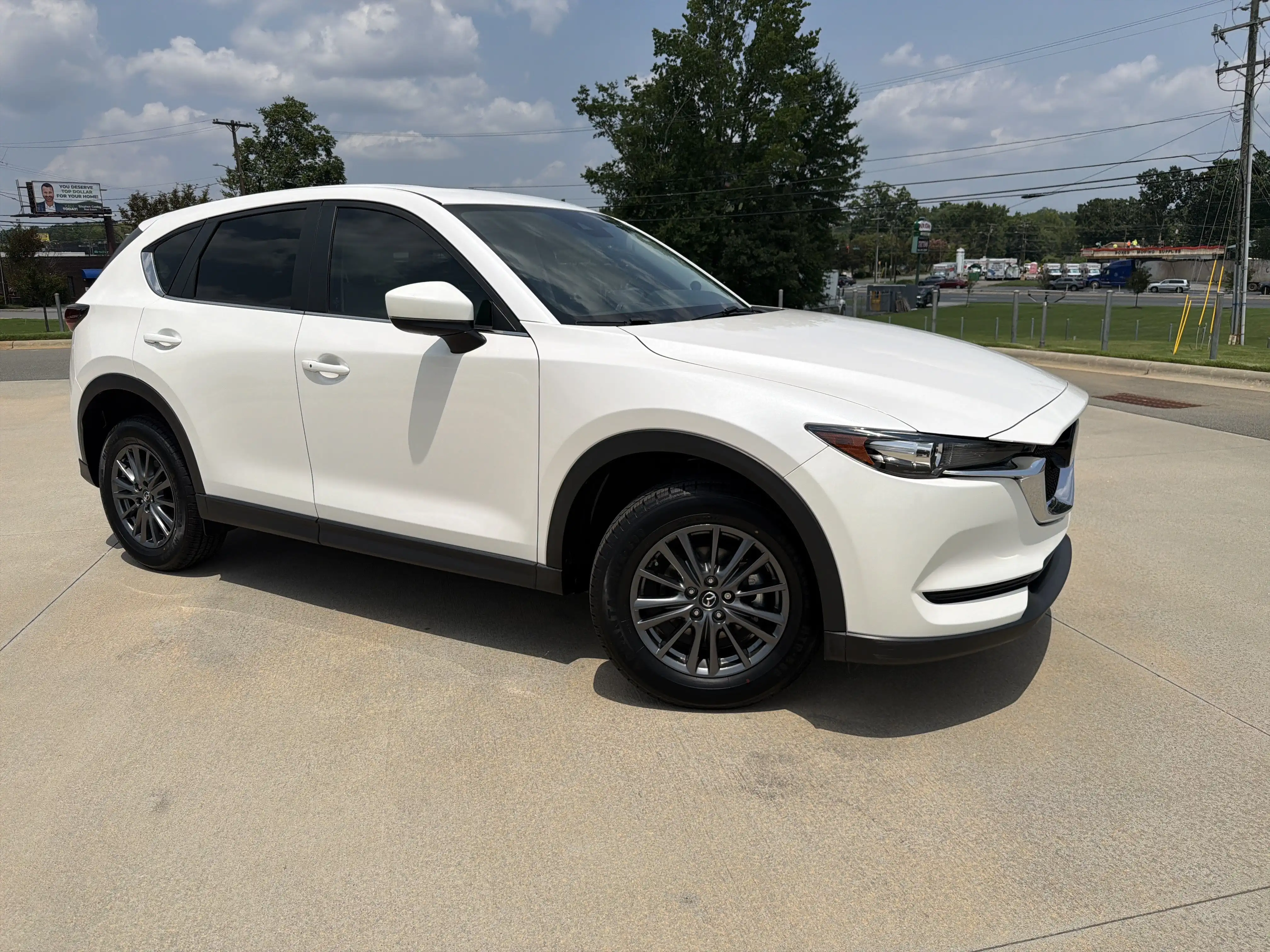 2021 Mazda CX-5 Touring Auto's photo