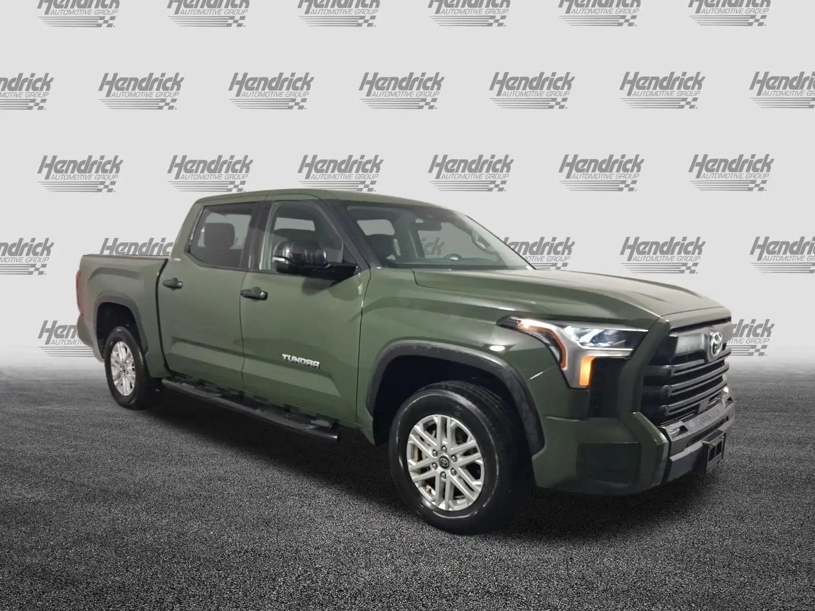 2022 Toyota Tundra SR5 3.4L 4WD CrewMax 5.5' Bed's photo