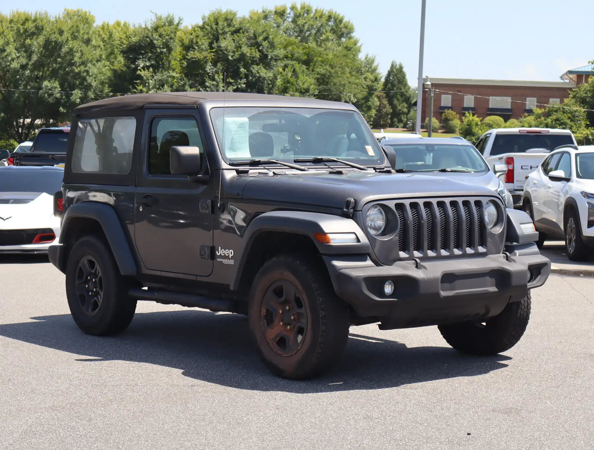 2020 Jeep Wrangler Sport's photo
