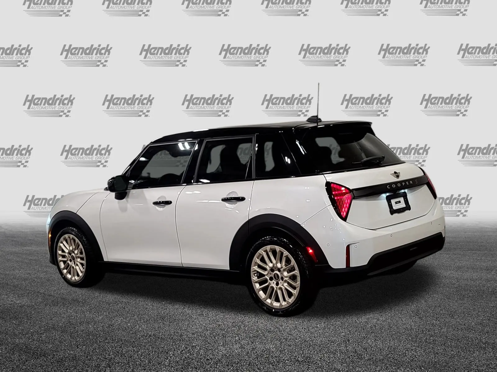 2026 MINI Hardtop Cooper S photo 5