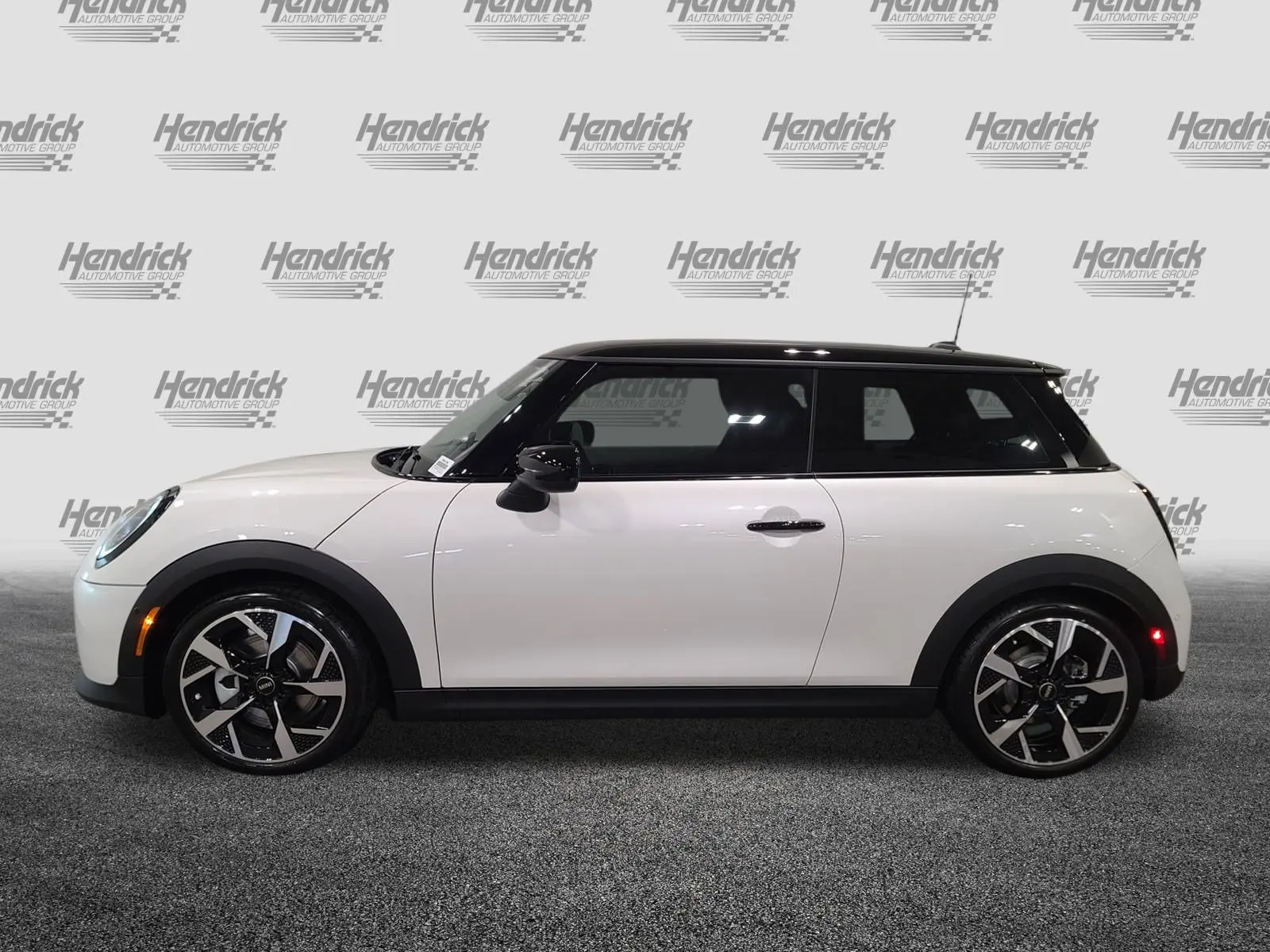 2026 MINI Hardtop undefined photo 4