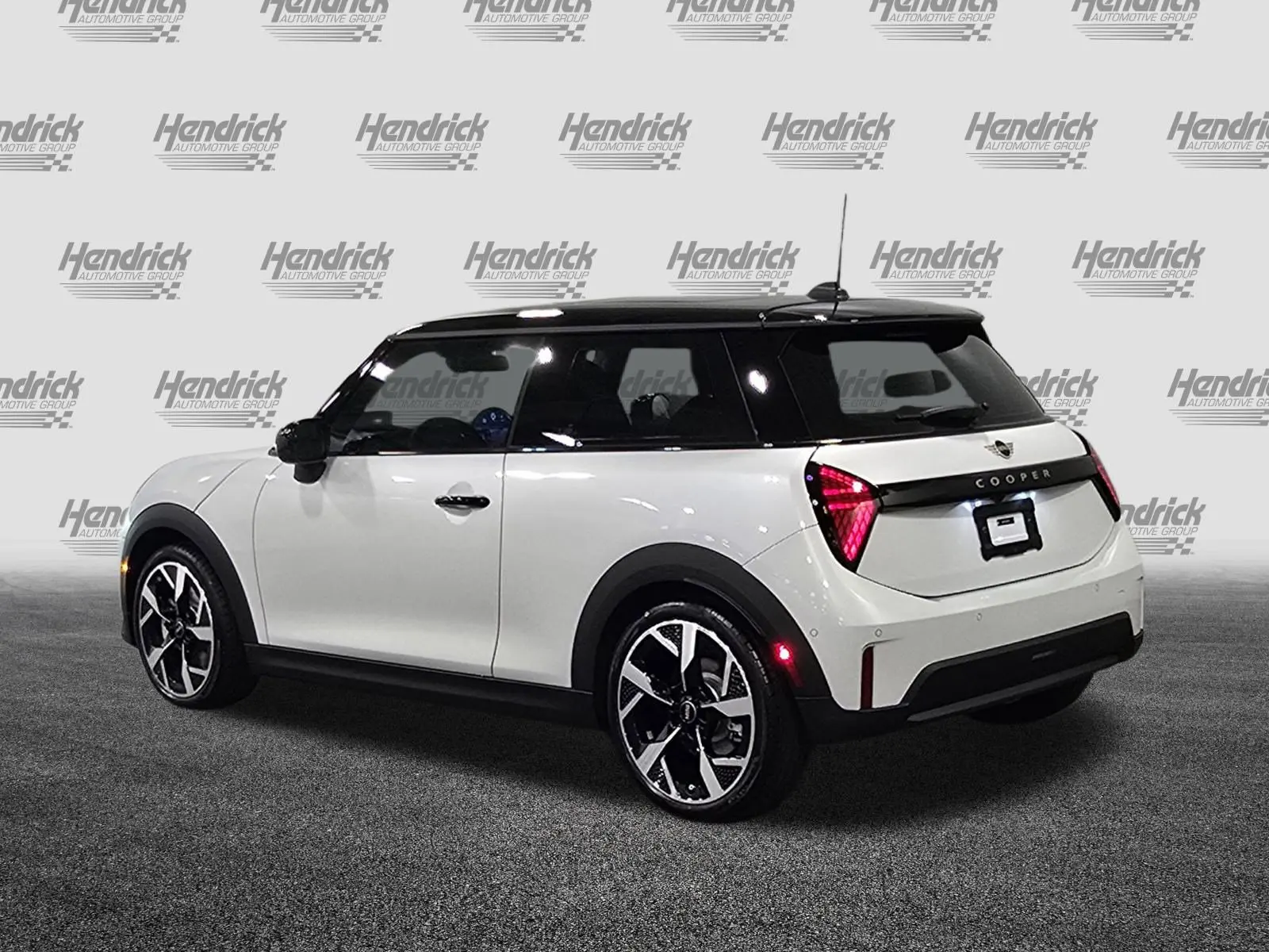 2026 MINI Hardtop undefined photo 5