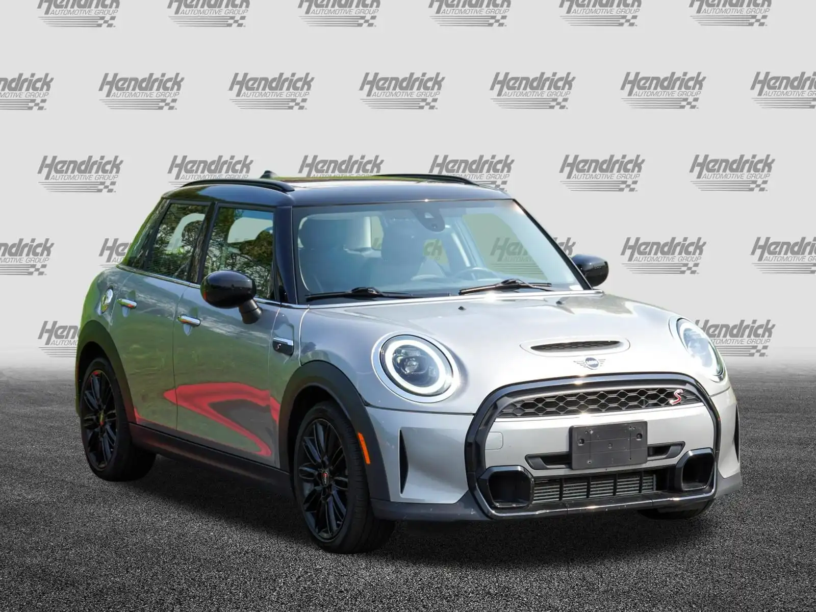 2023 MINI Hardtop Cooper S's photo