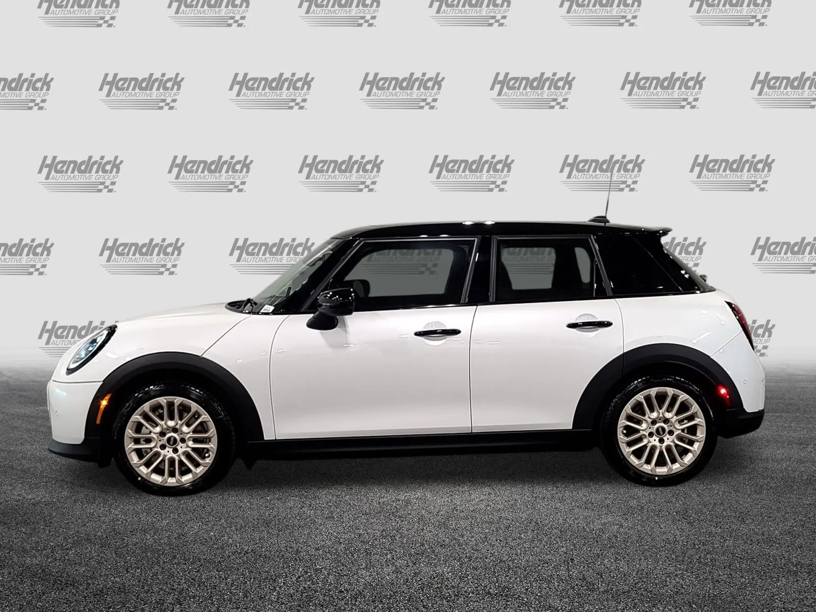 2026 MINI Hardtop Cooper S photo 4
