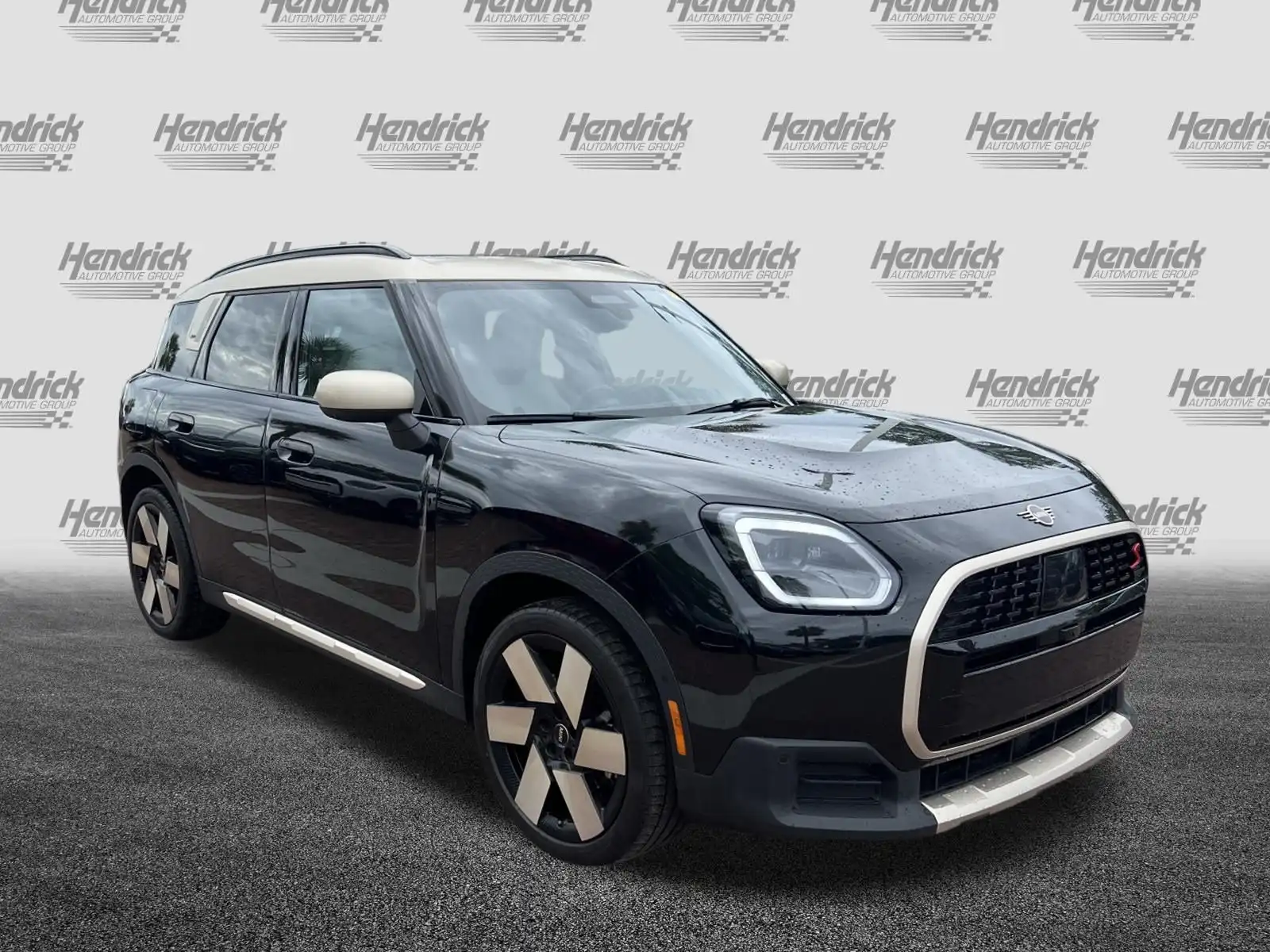 2025 MINI Countryman S ALL4's photo