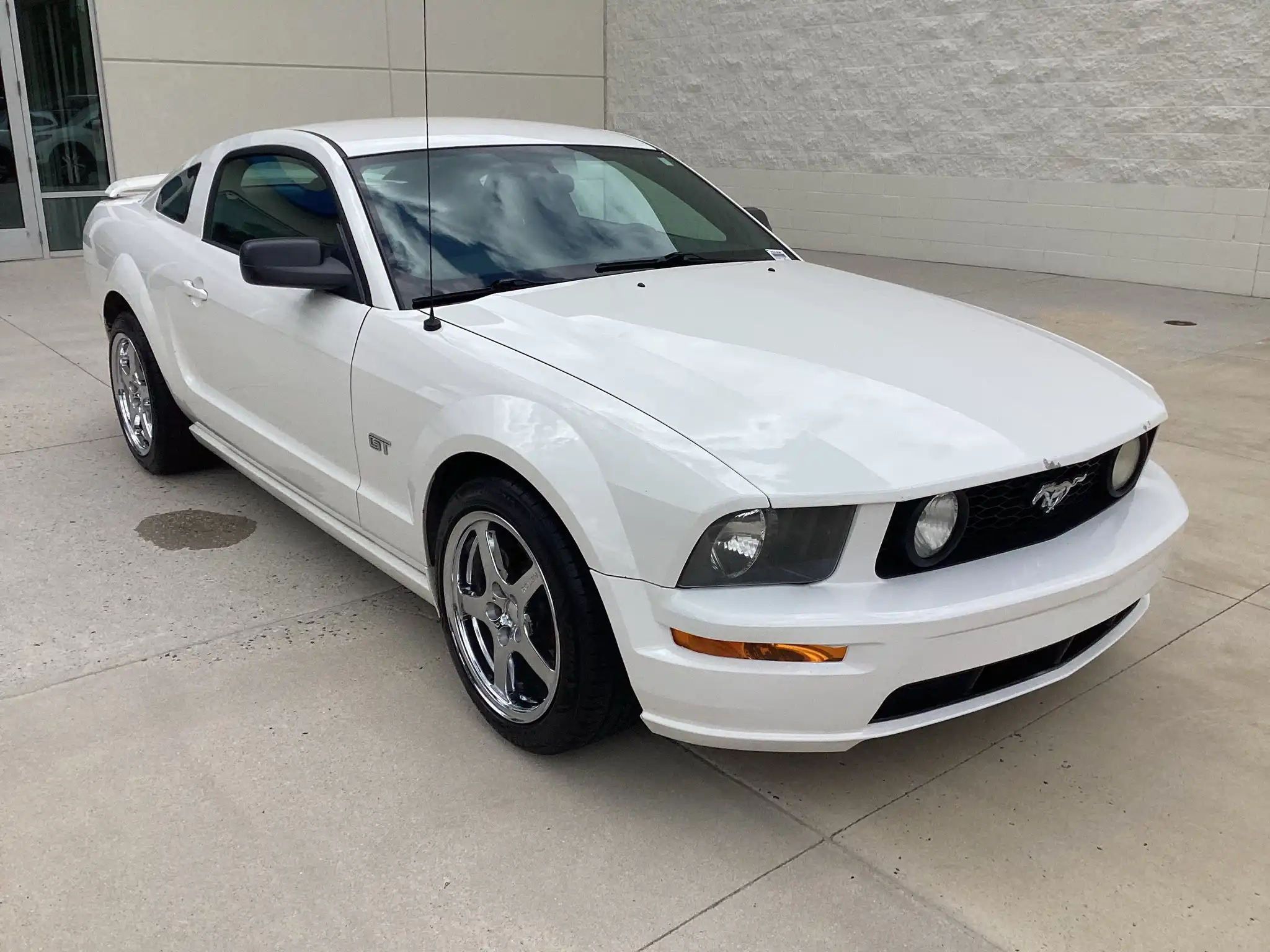 2006 Ford Mustang GT Deluxe's photo