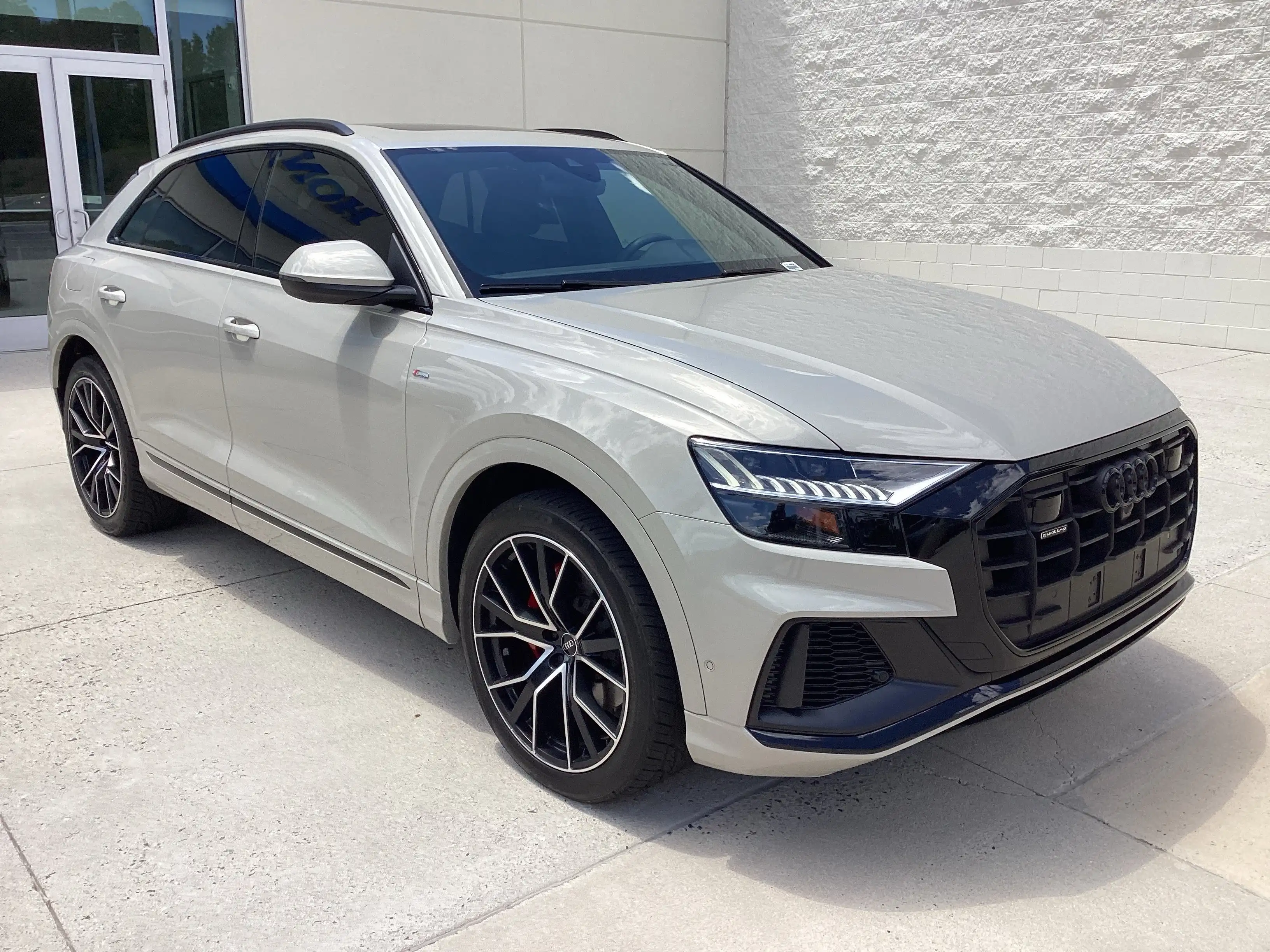 2021 Audi Q8 55 Premium Plus Tiptonic quattro's photo
