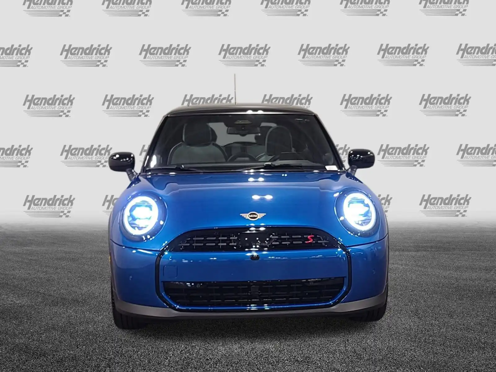 2026 MINI Hardtop Cooper S's photo