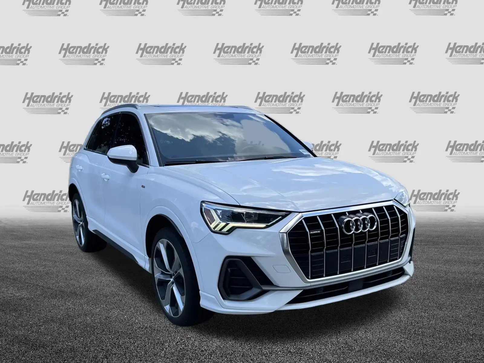2019 Audi Q3 45 TFSI S Line Premium Plus quattro's photo