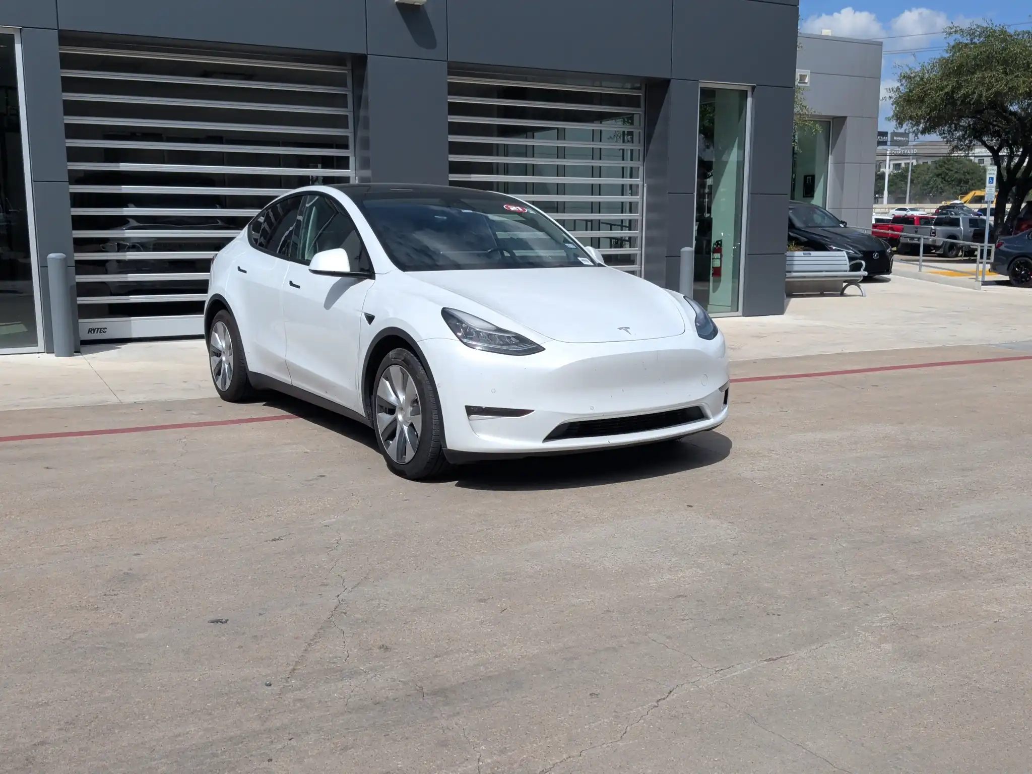 2021 Tesla Model Y Long Range Dual Motor All-Wheel Drive's photo