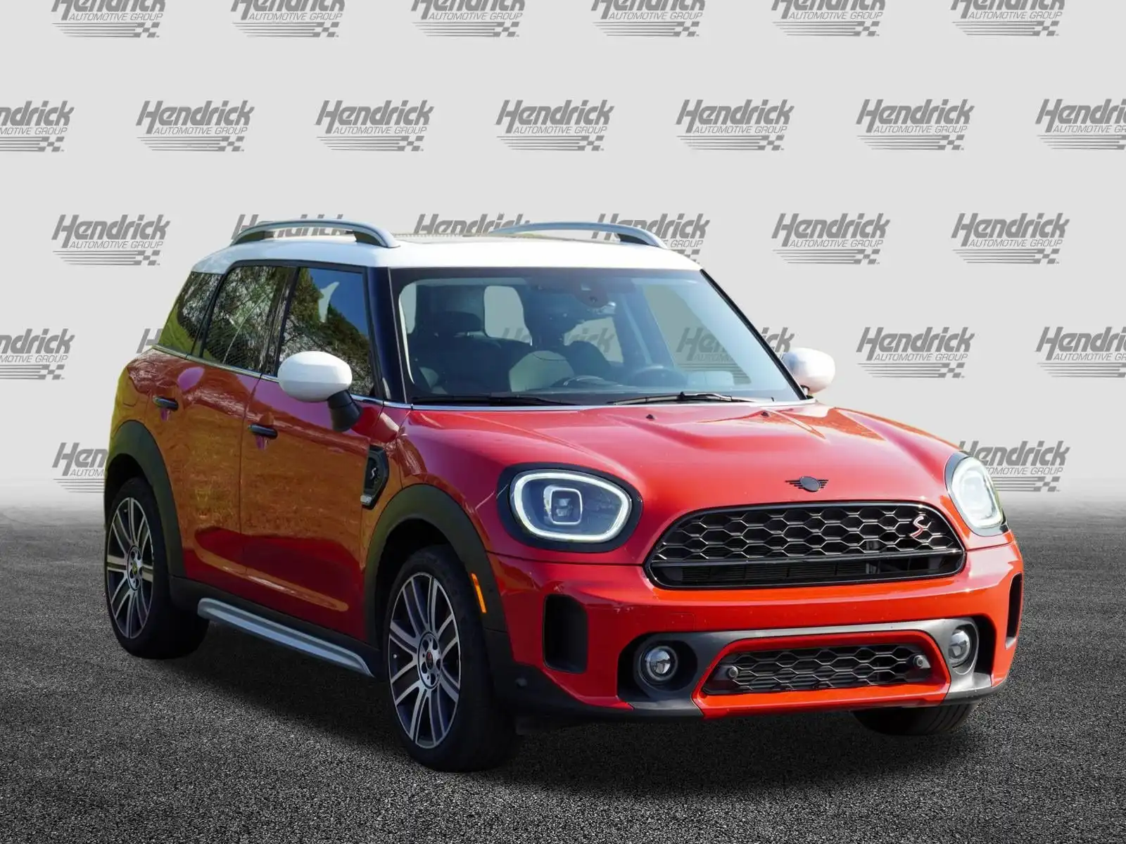 2024 MINI Countryman Cooper S's photo