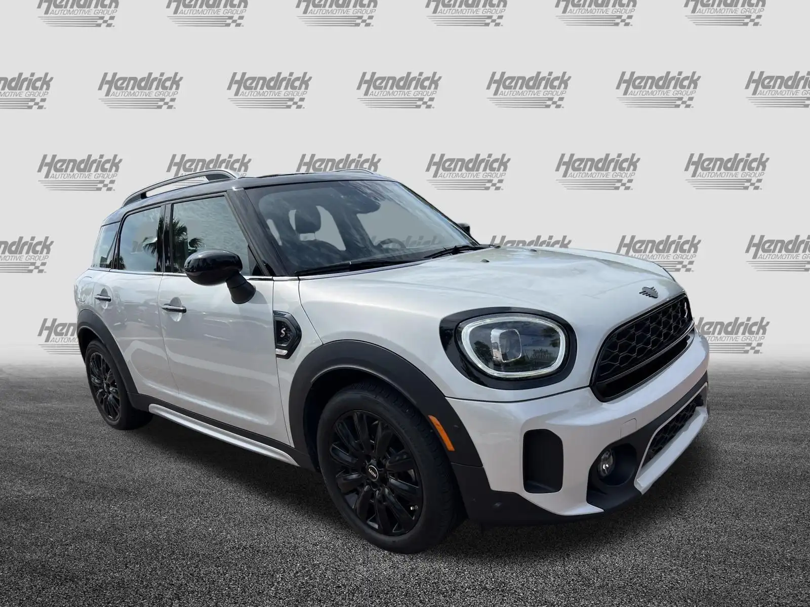 2023 MINI Countryman Cooper S's photo
