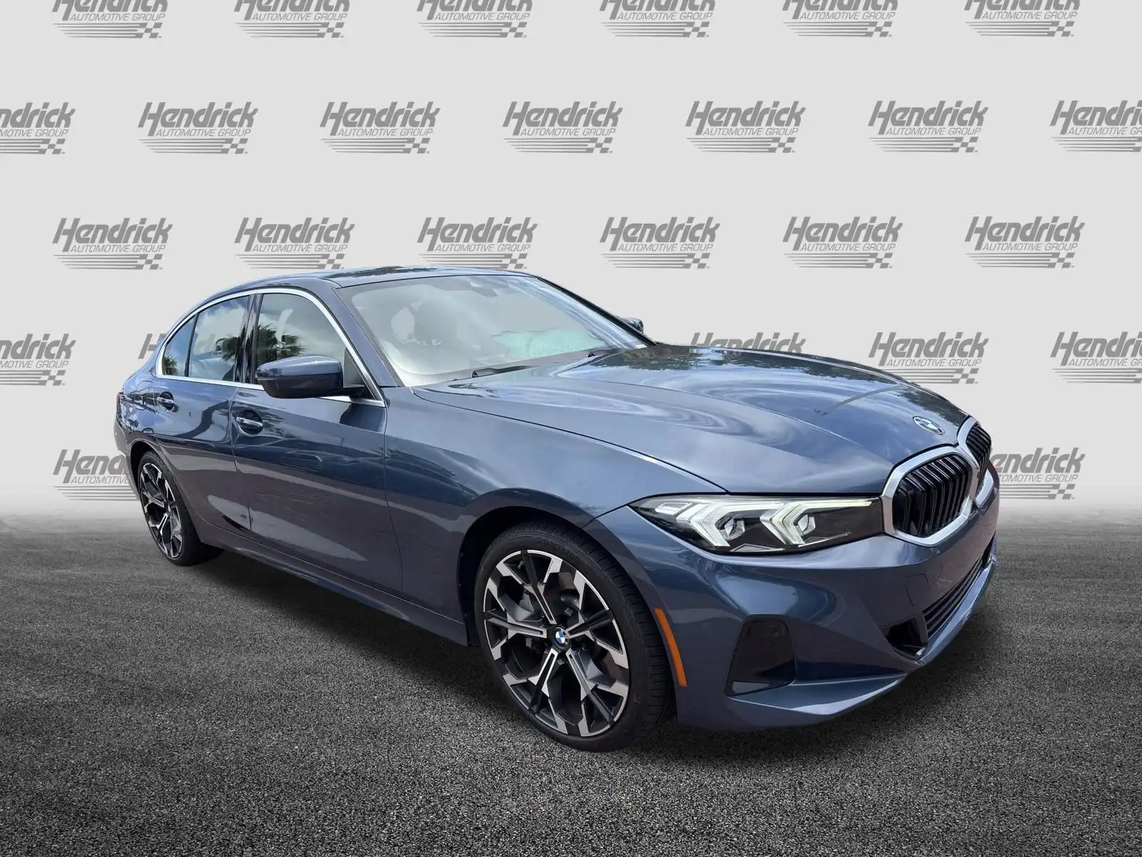 2025 BMW 3 Series 330i Sedan's photo