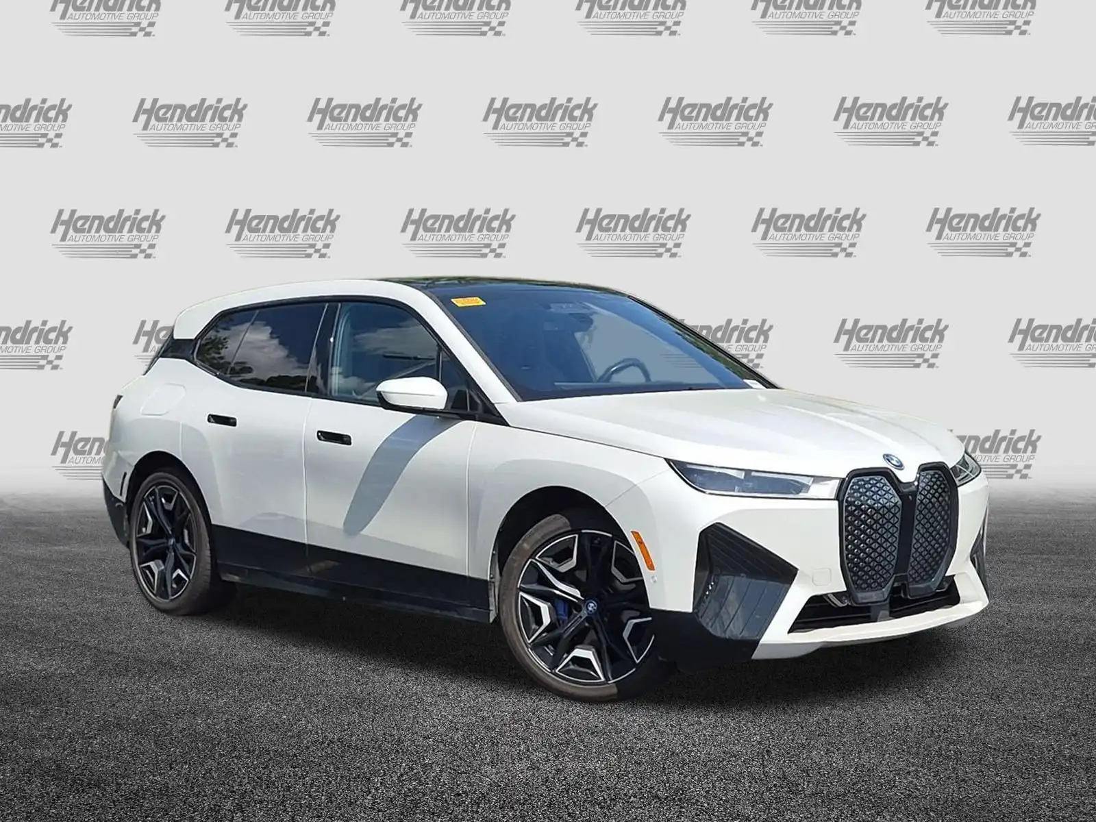 2024 BMW iX xDrive50's photo