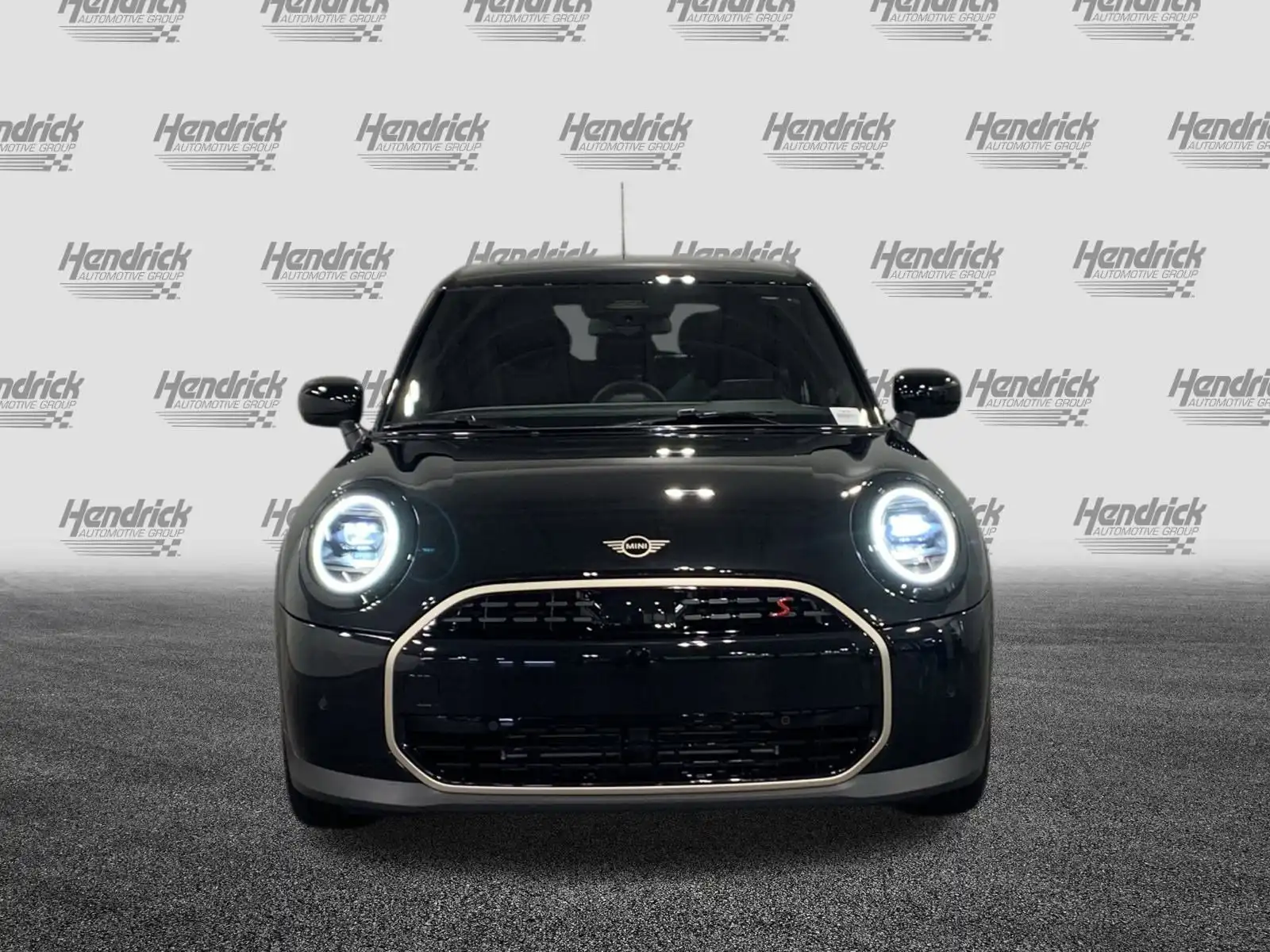 2026 MINI Hardtop Cooper S's photo