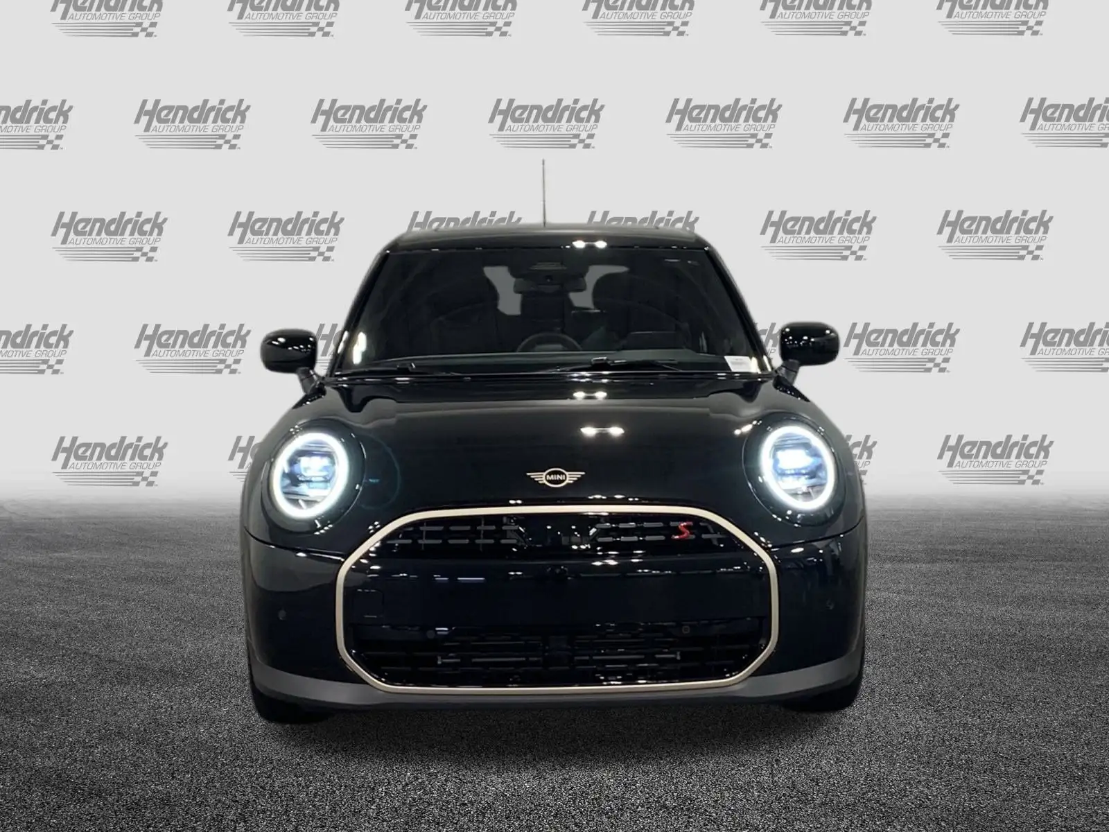2026 MINI Hardtop Cooper S's photo