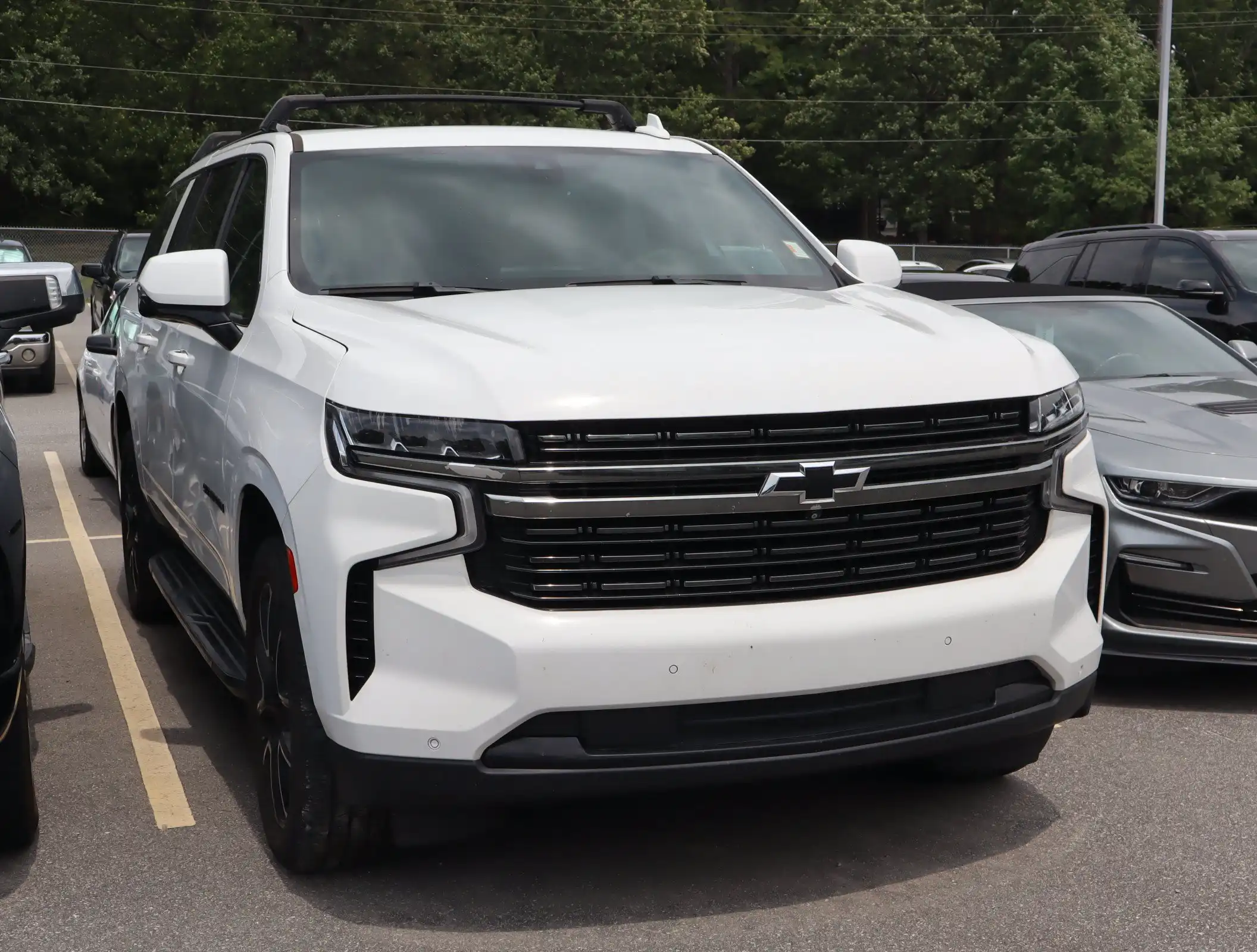 2022 Chevrolet Suburban 4WD 1500 RST's photo