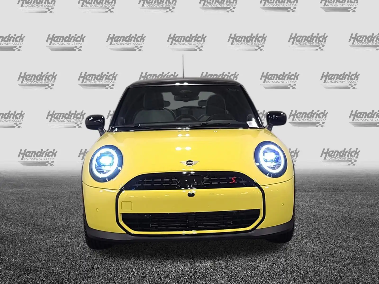 2026 MINI Hardtop Cooper S's photo