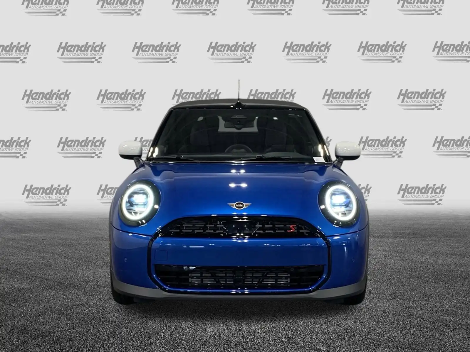2026 MINI Convertible Cooper S Signature's photo