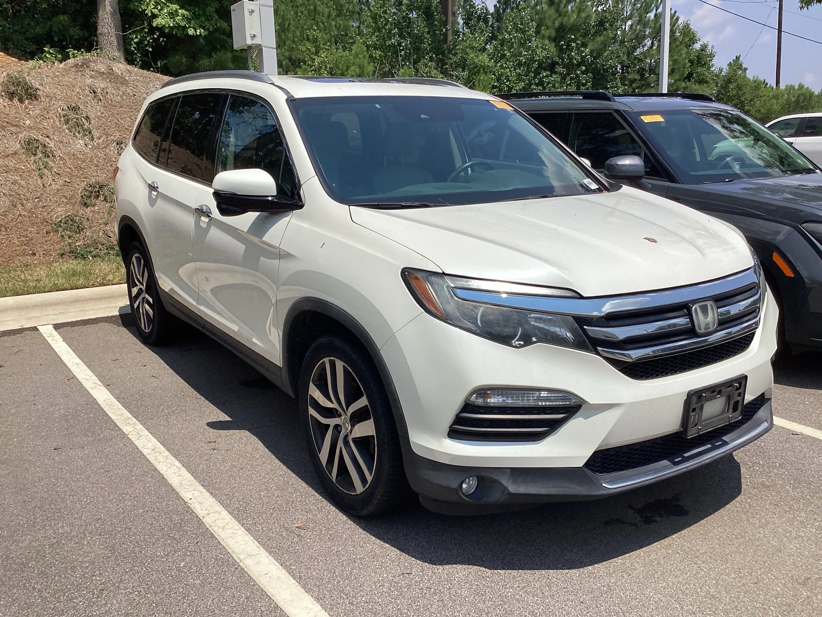 2018 Honda Pilot 4WD Touring's photo