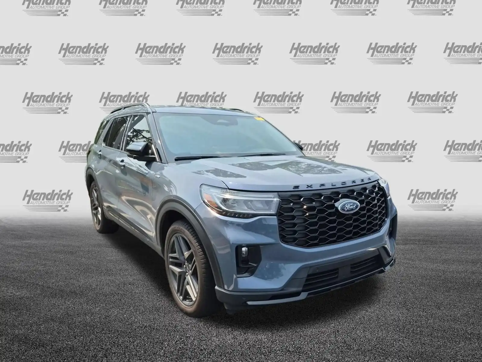 2025 Ford Explorer ST-LINE RWD (PL535)'s photo