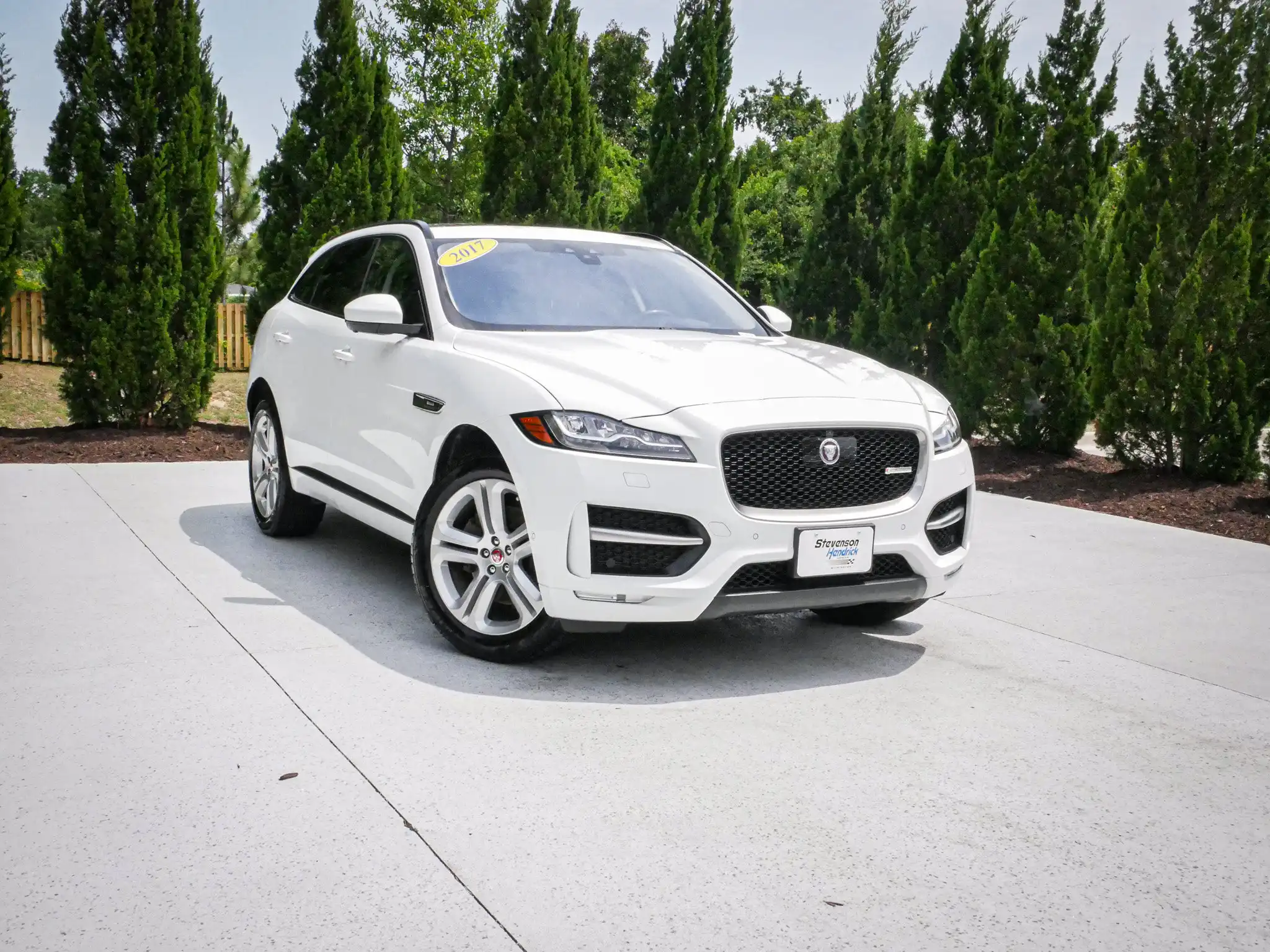 2017 Jaguar F-PACE 35t R-Sport AWD's photo
