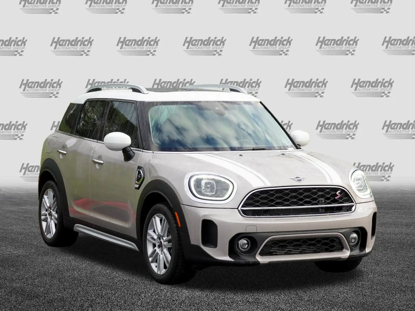 2024 MINI Countryman Cooper S's photo