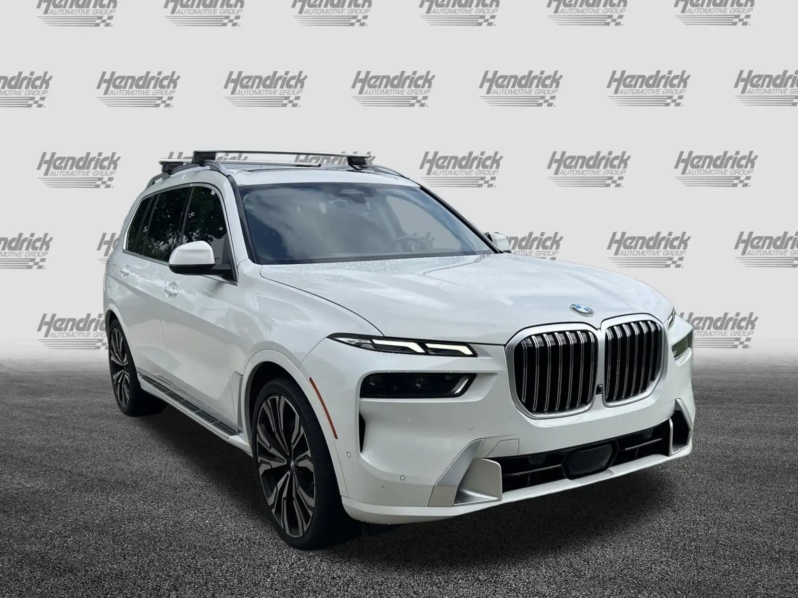 2023 BMW X7 xDrive40i's photo