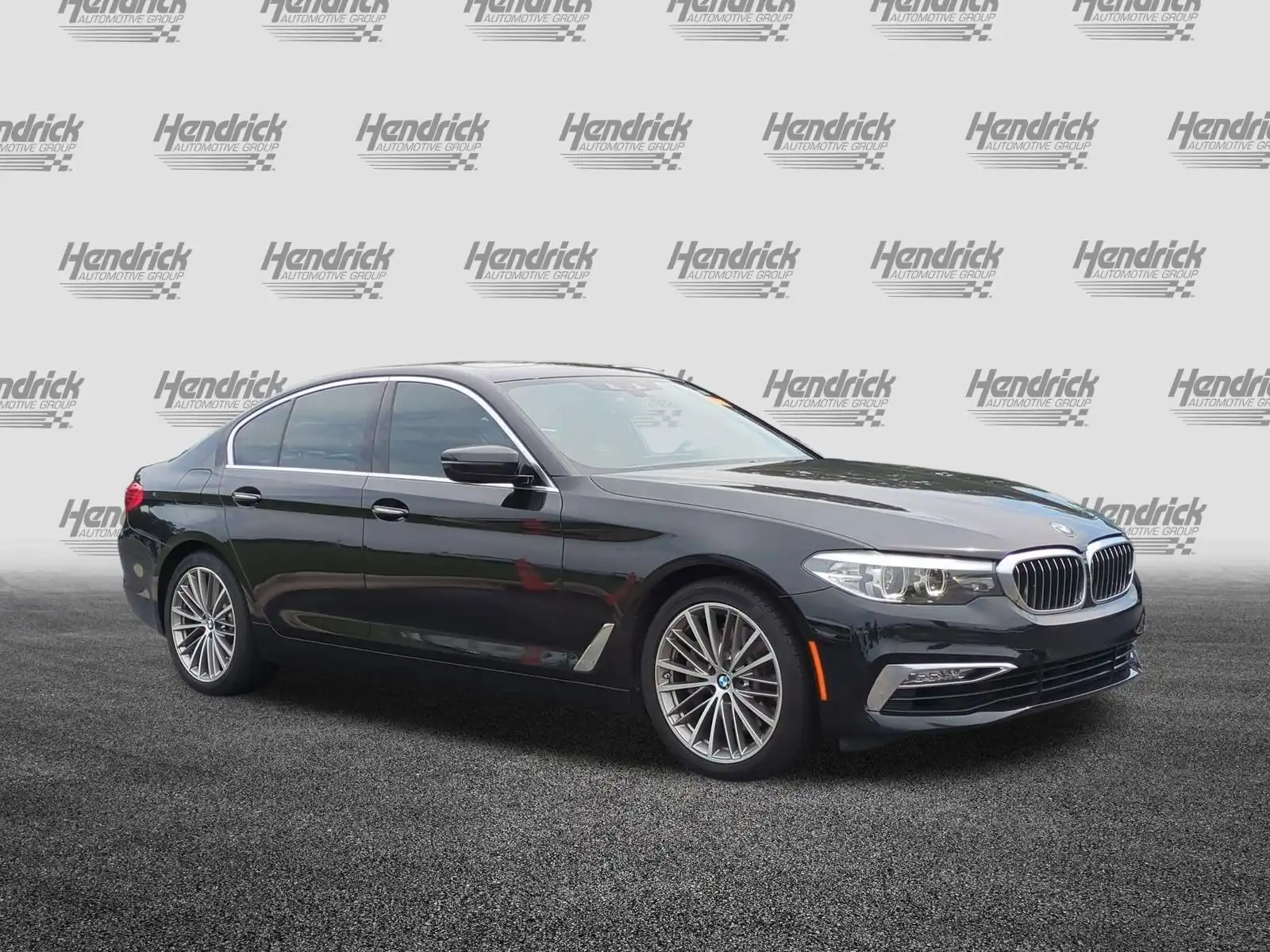 2018 BMW 5 Series 540i Sedan's photo