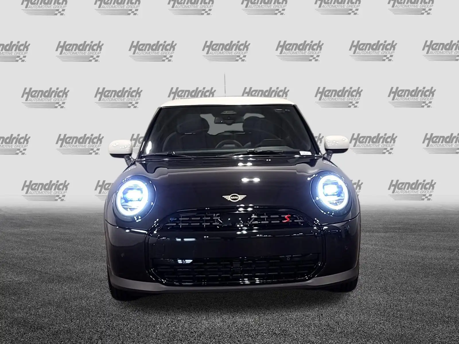 2026 MINI Hardtop Cooper S's photo