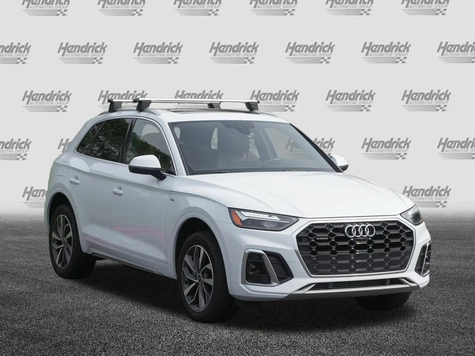 2023 Audi Q5 45 Premium Plus's photo