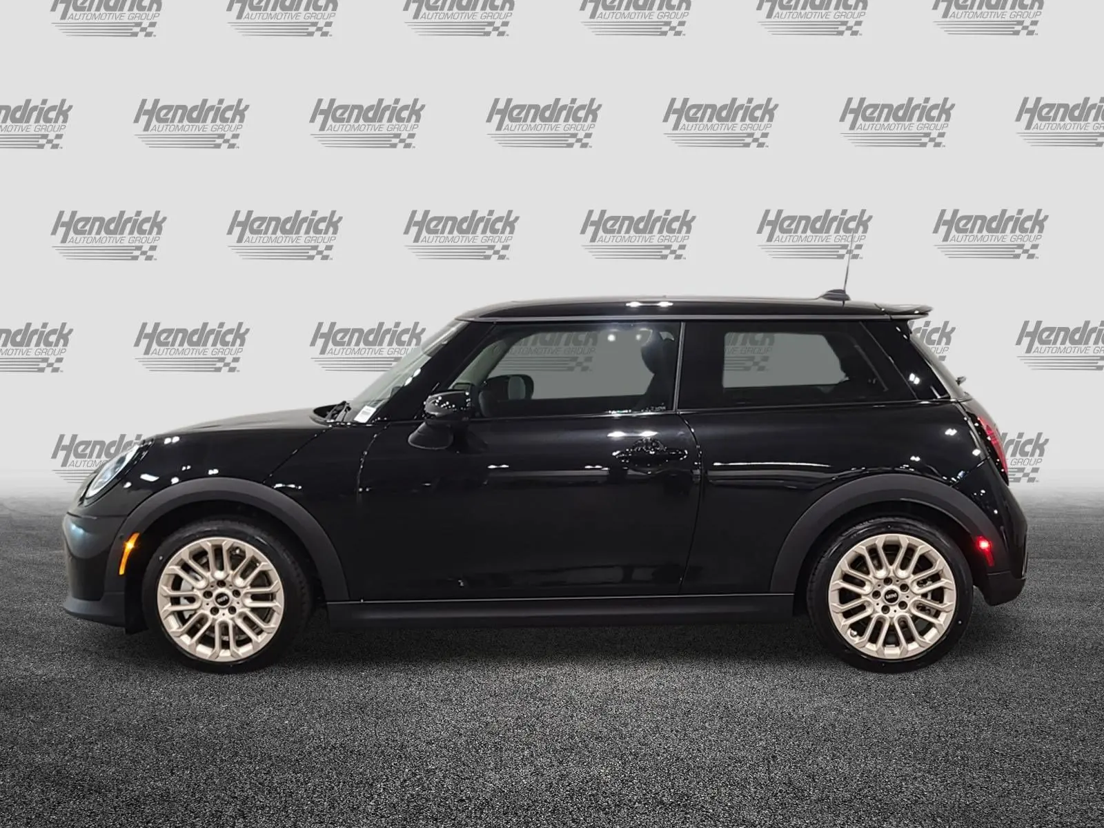 2026 MINI Hardtop Cooper S photo 4