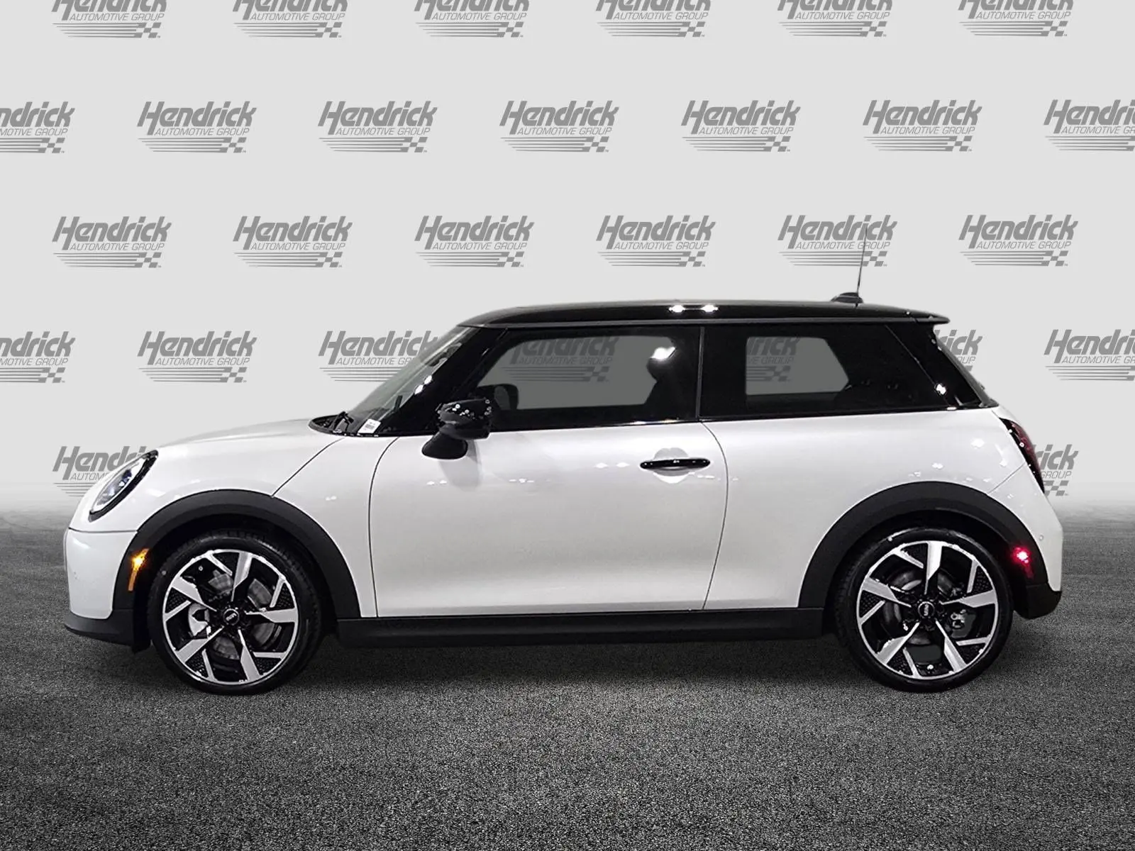 2026 MINI Hardtop undefined photo 4