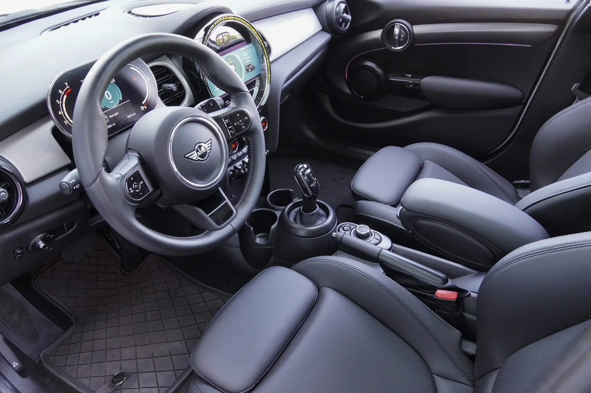 2024 MINI Hardtop Cooper S photo 5