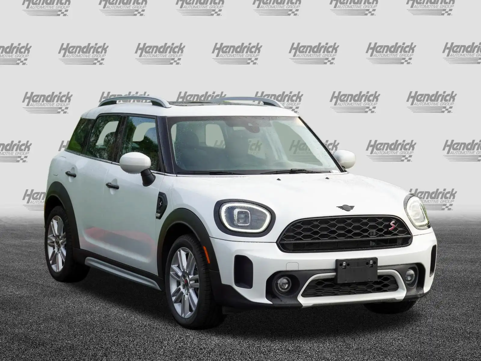 2024 MINI Countryman Cooper S's photo