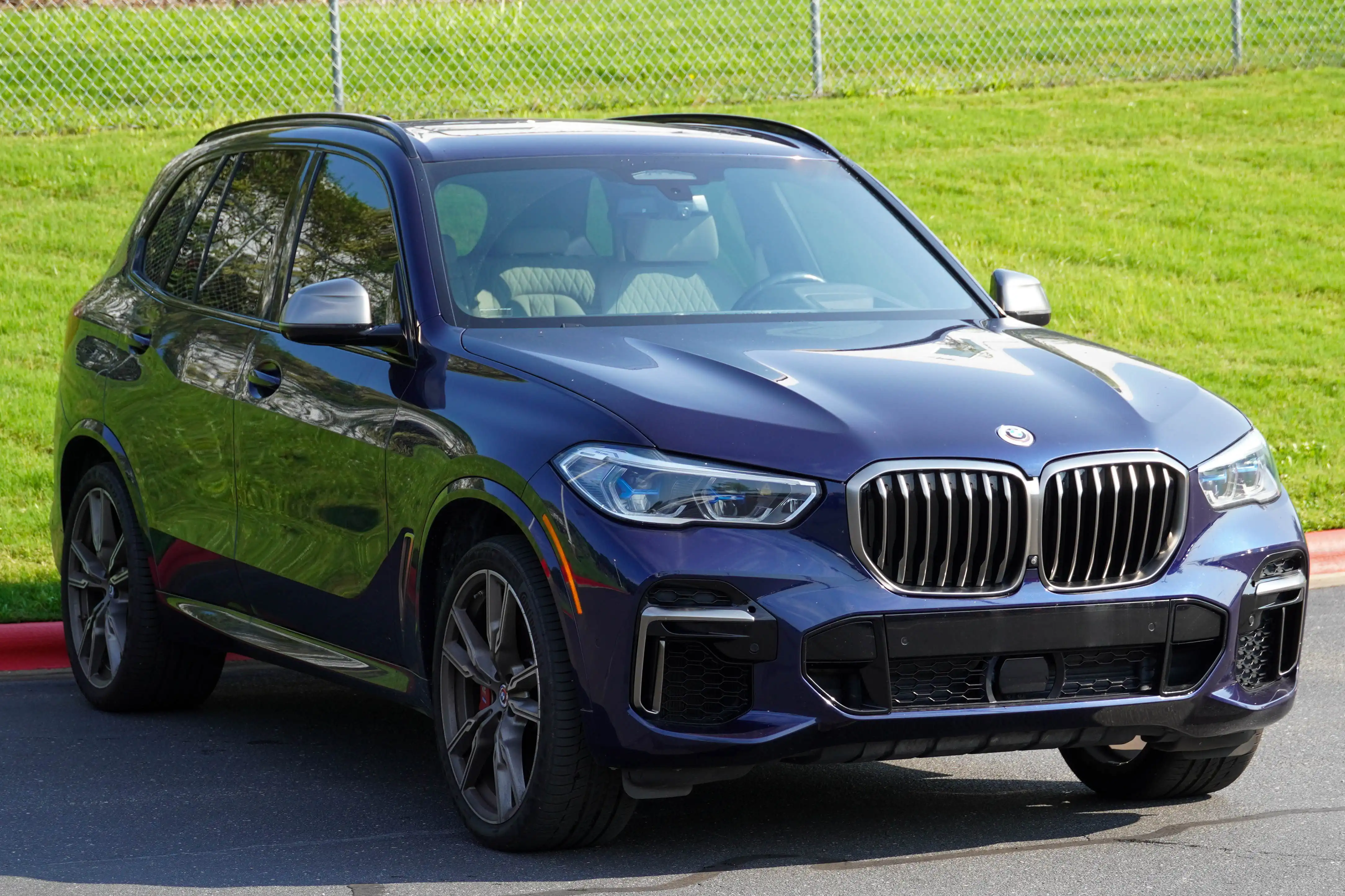 2023 BMW X5 M50i's photo