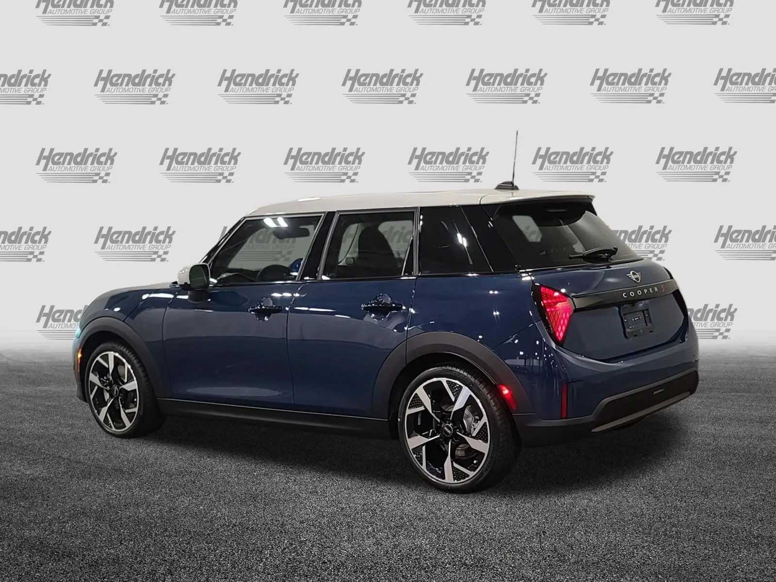 2026 MINI Hardtop Cooper S photo 5
