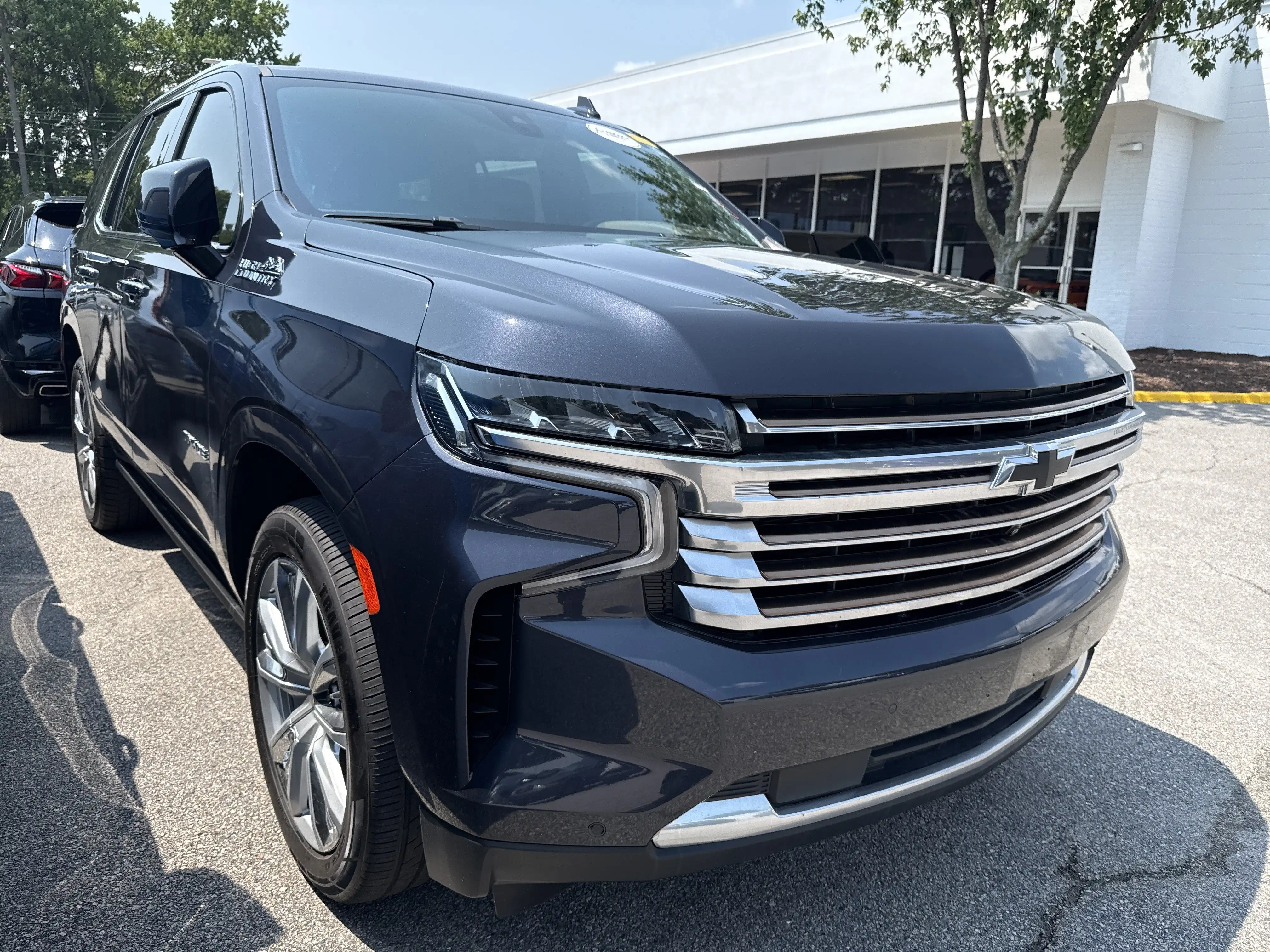 2022 Chevrolet Tahoe 4WD High Country's photo