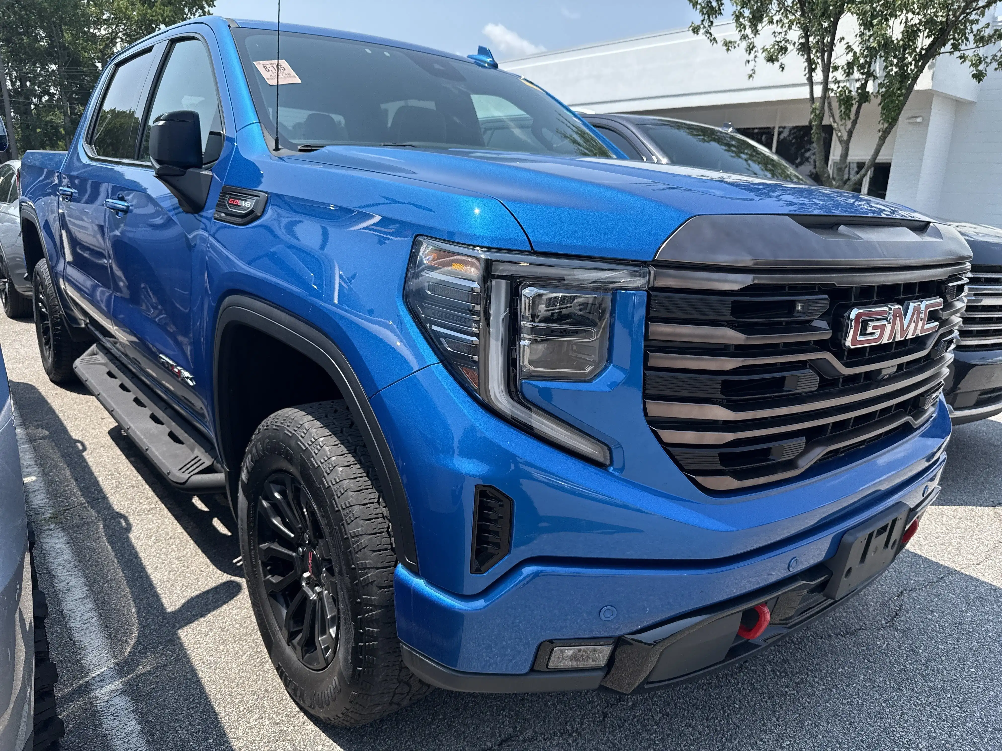 2022 GMC Sierra 4WD Crew Cab Short Box AT4X's photo